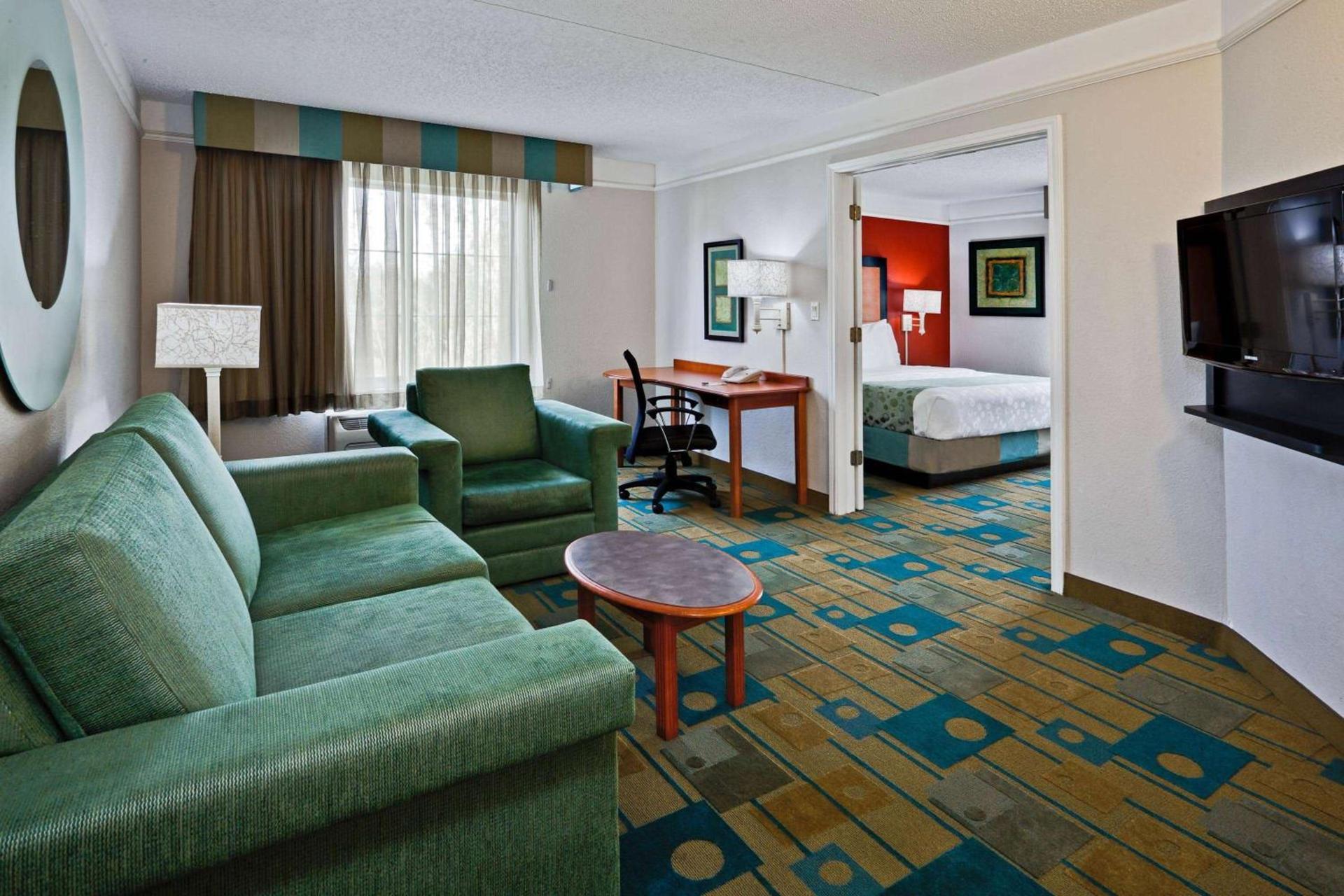 La Quinta by Wyndham USF (Near Busch Gardens) photo 34