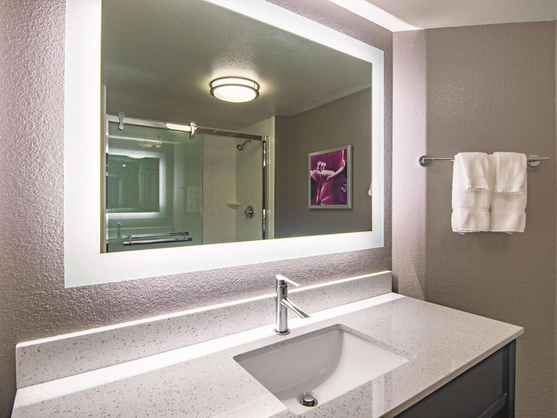 La Quinta by Wyndham Oklahoma City Norman photo 24