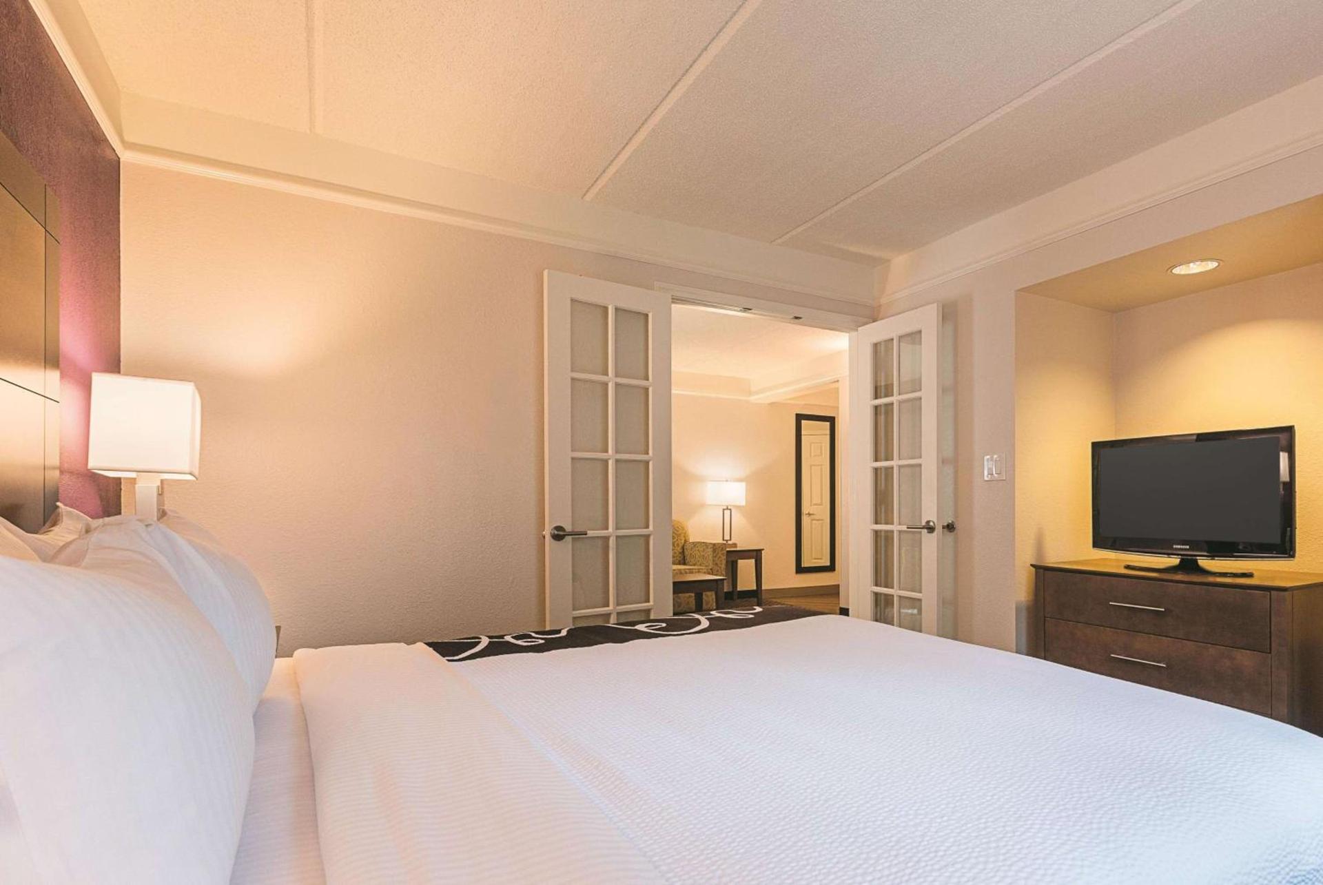 La Quinta by Wyndham Atlanta Alpharetta photo 39