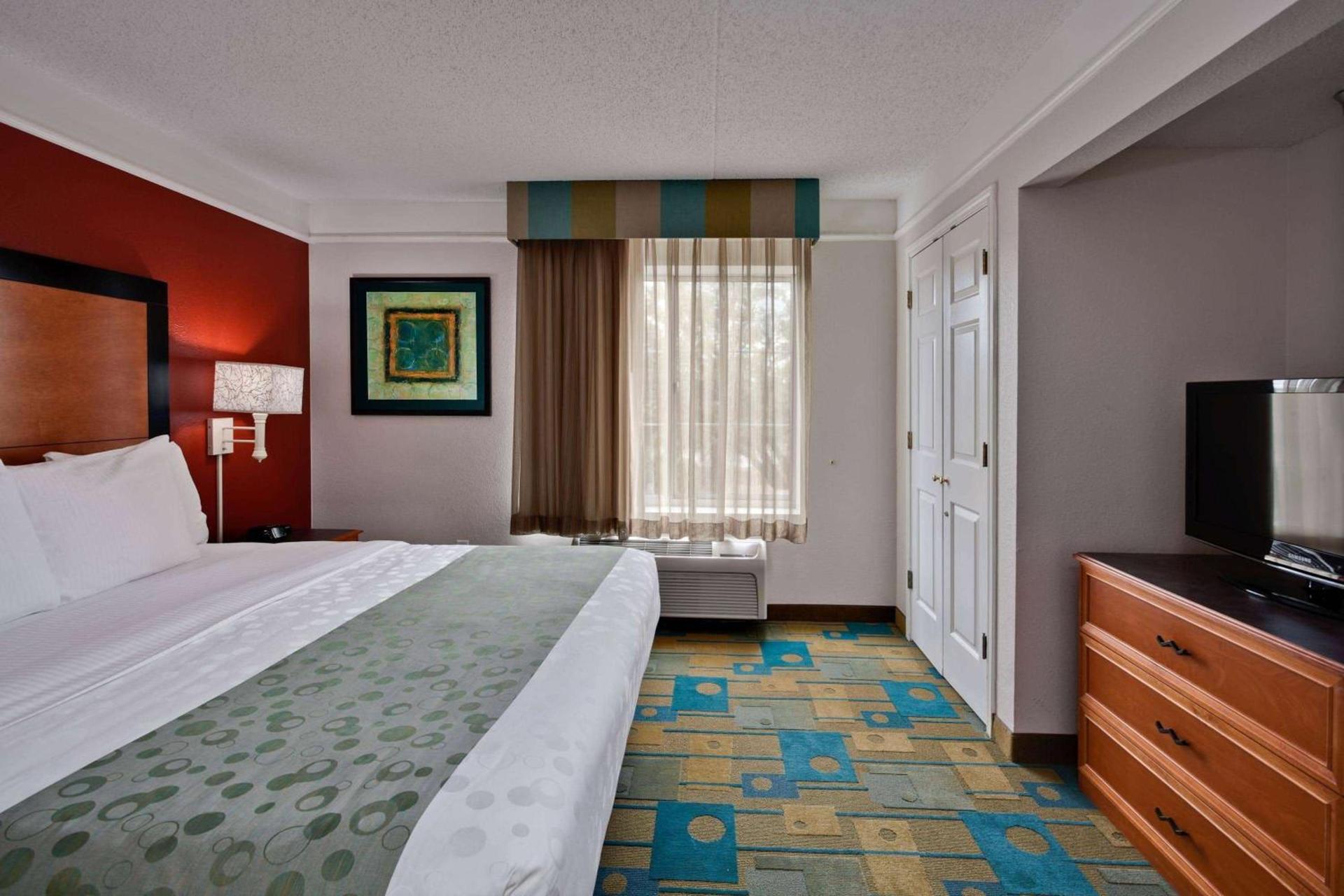 La Quinta by Wyndham USF (Near Busch Gardens) photo 36