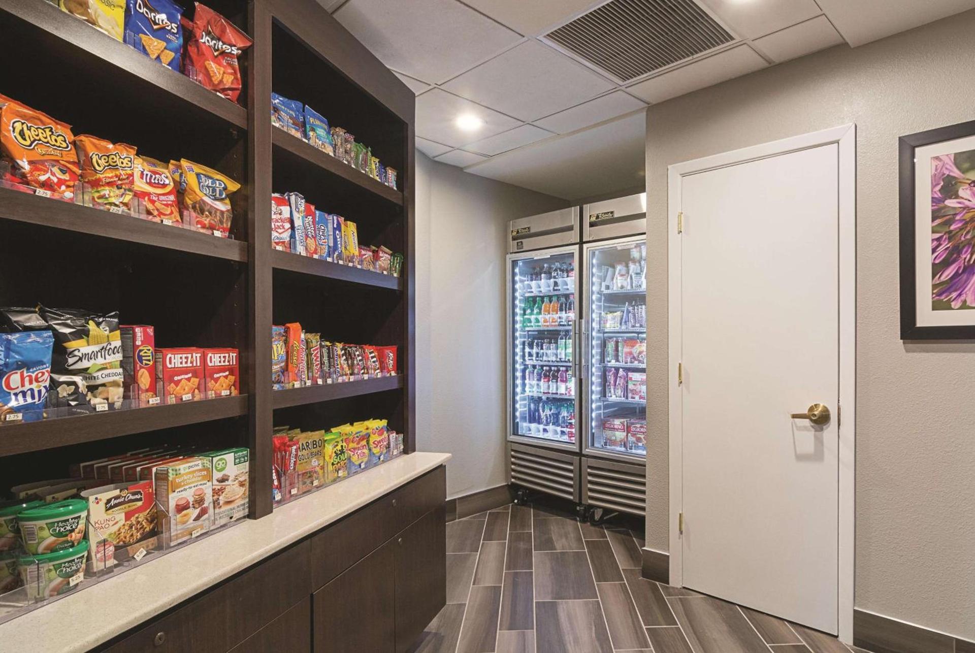 La Quinta by Wyndham Phoenix Mesa West photo 46