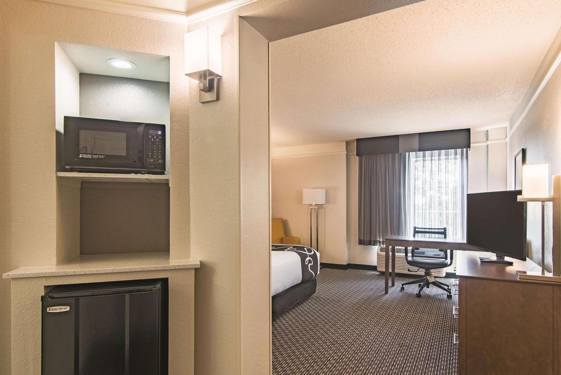 La Quinta by Wyndham Oklahoma City Norman photo 25