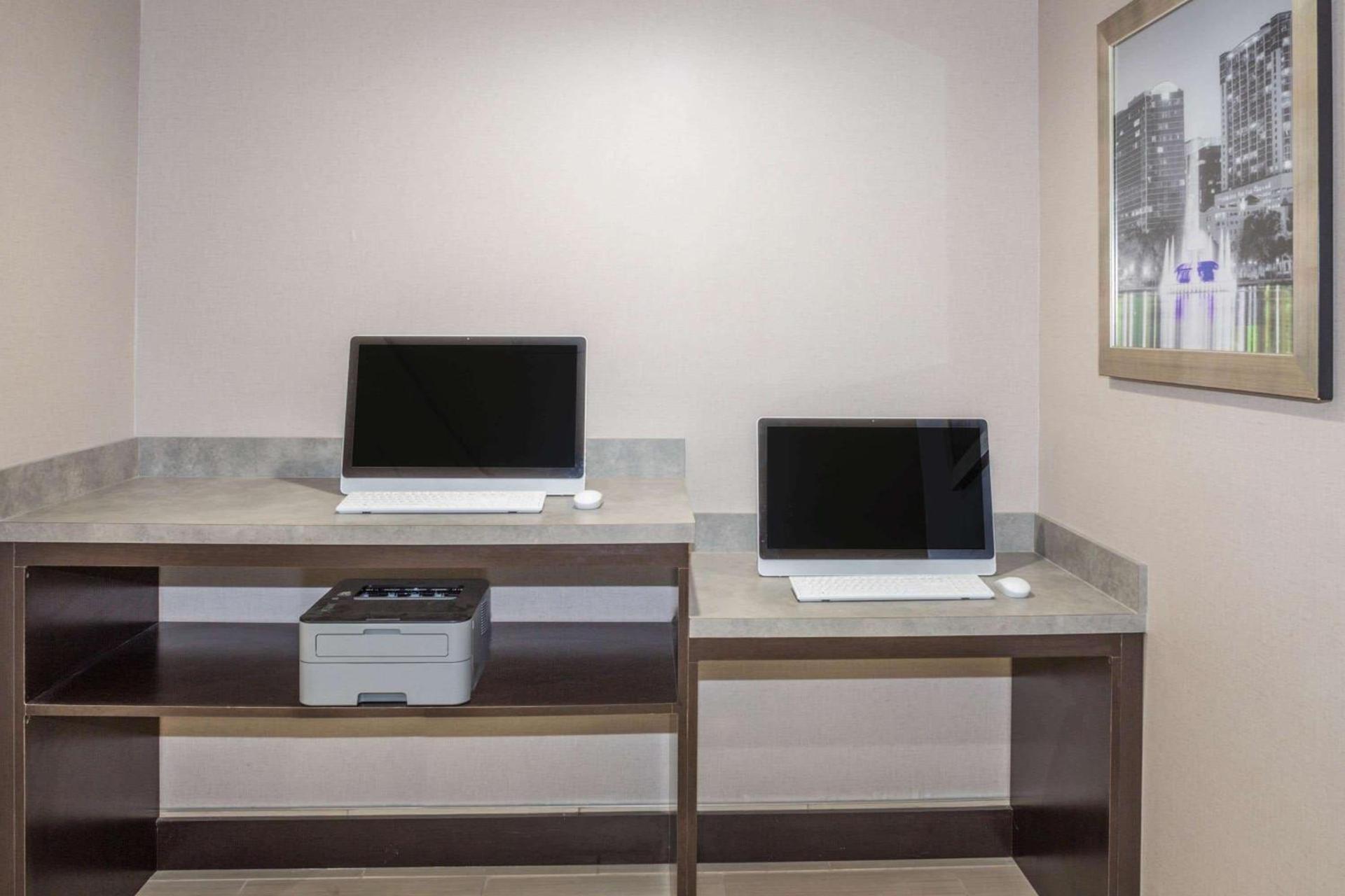 La Quinta by Wyndham Orlando Universal area - Free Shuttle to Universal photo 32