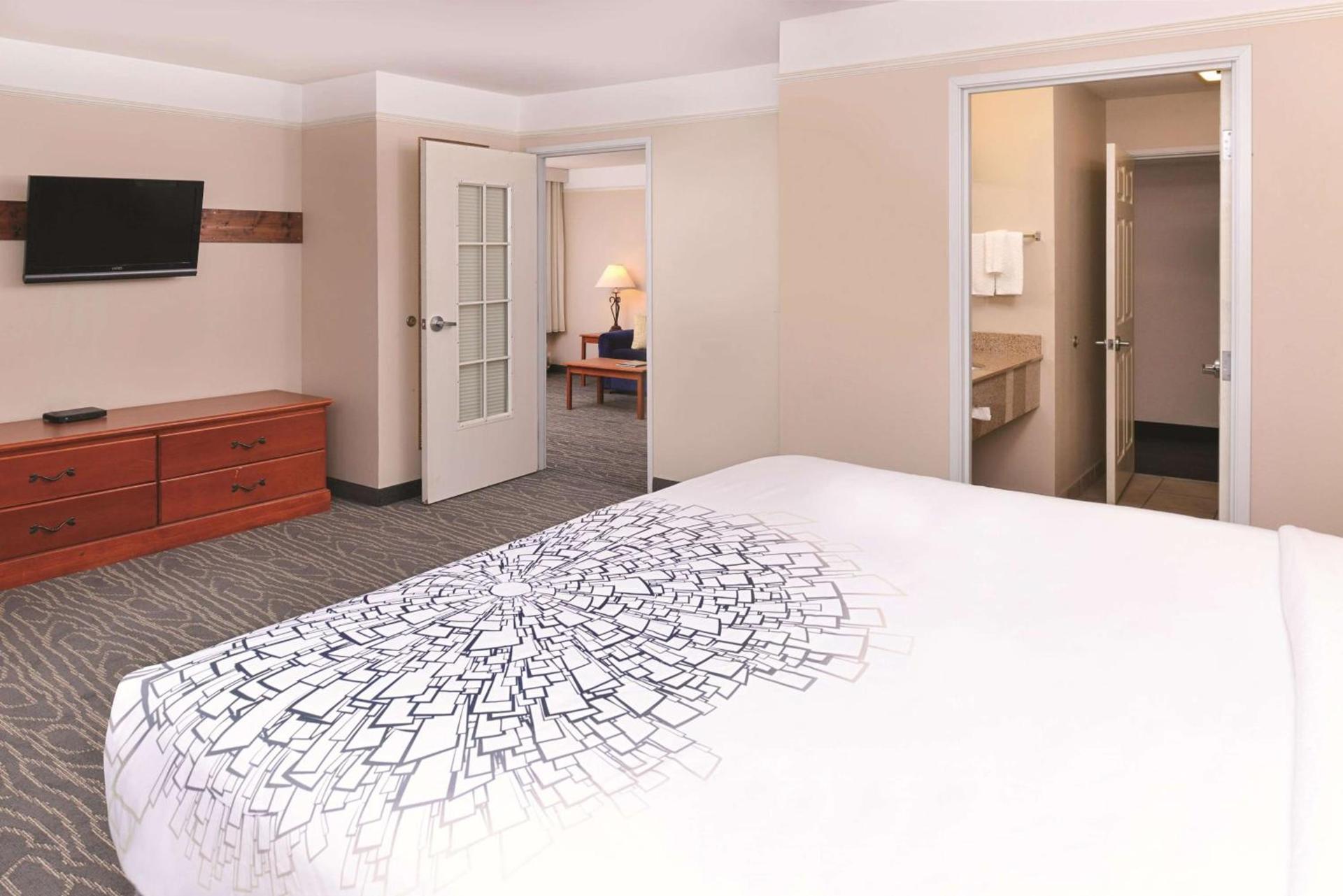 La Quinta by Wyndham Ruidoso Downs photo 57