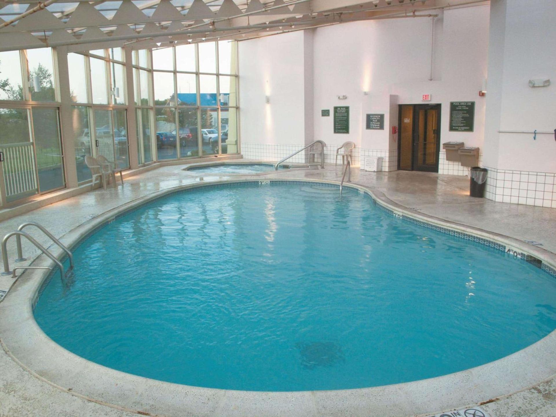 La Quinta by Wyndham Chicago Gurnee photo 9