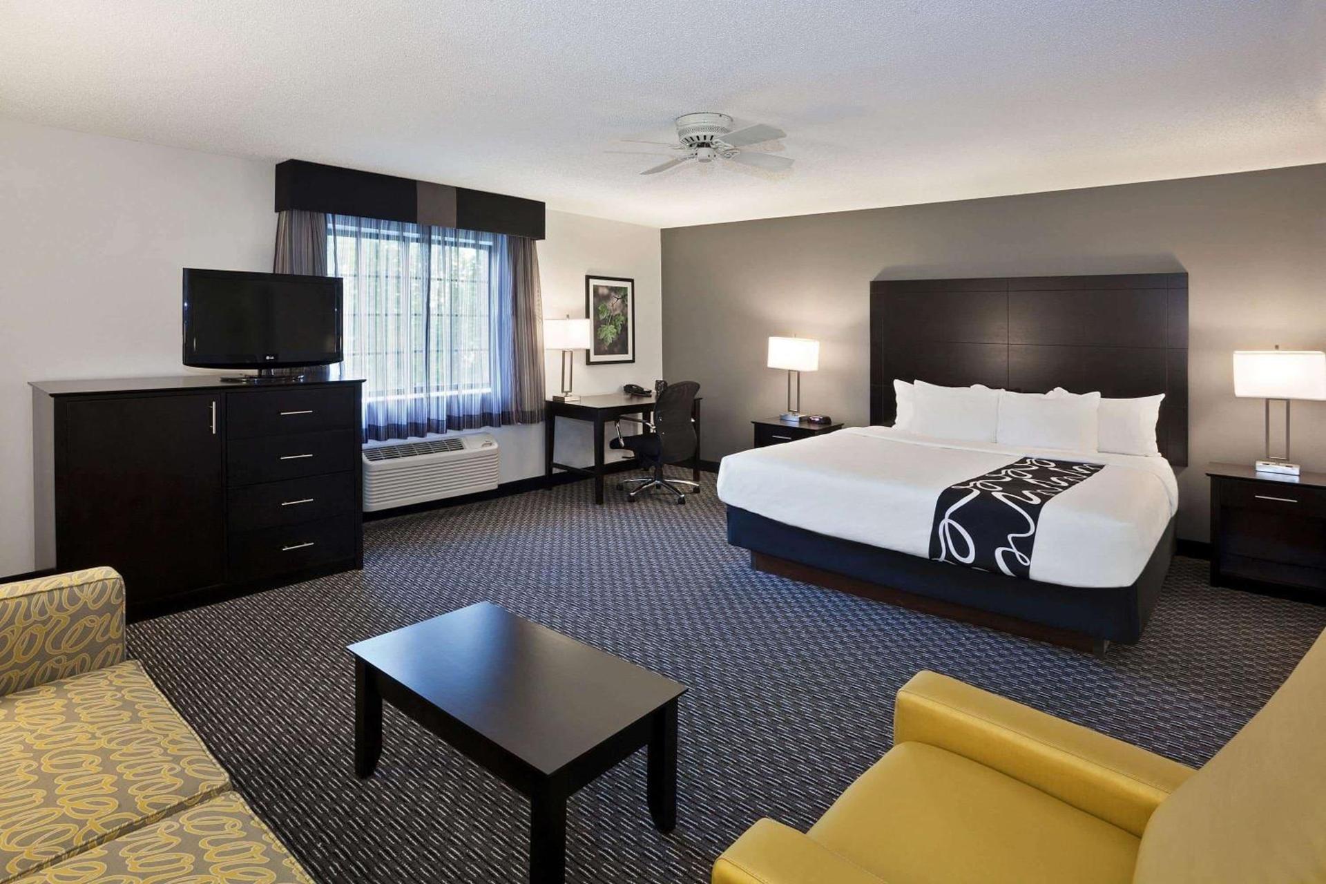 La Quinta by Wyndham Cleveland Macedonia photo 43