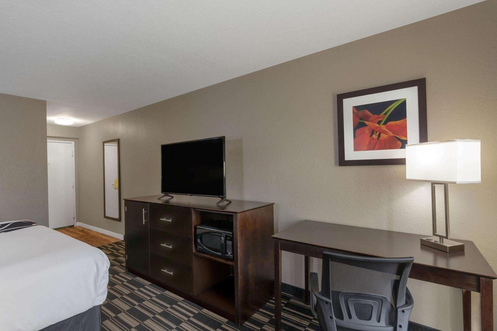 La Quinta by Wyndham Orlando Universal area - Free Shuttle to Universal photo 17