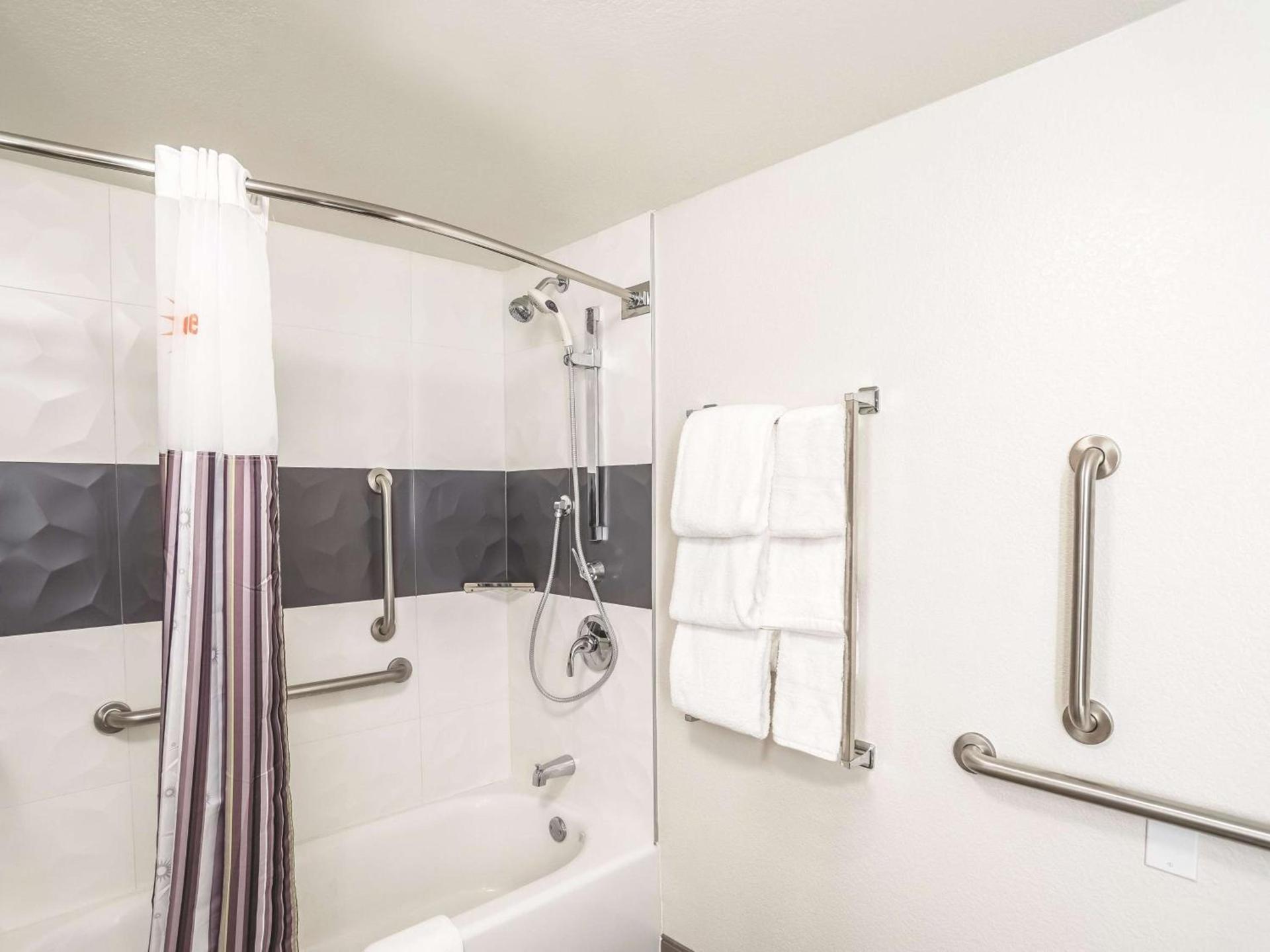La Quinta by Wyndham Phoenix Chandler photo 26