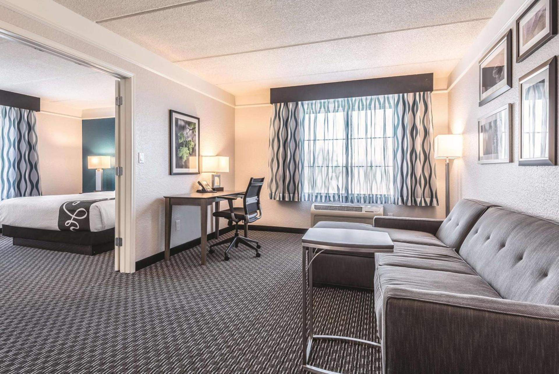 La Quinta by Wyndham Orlando Lake Mary photo 32