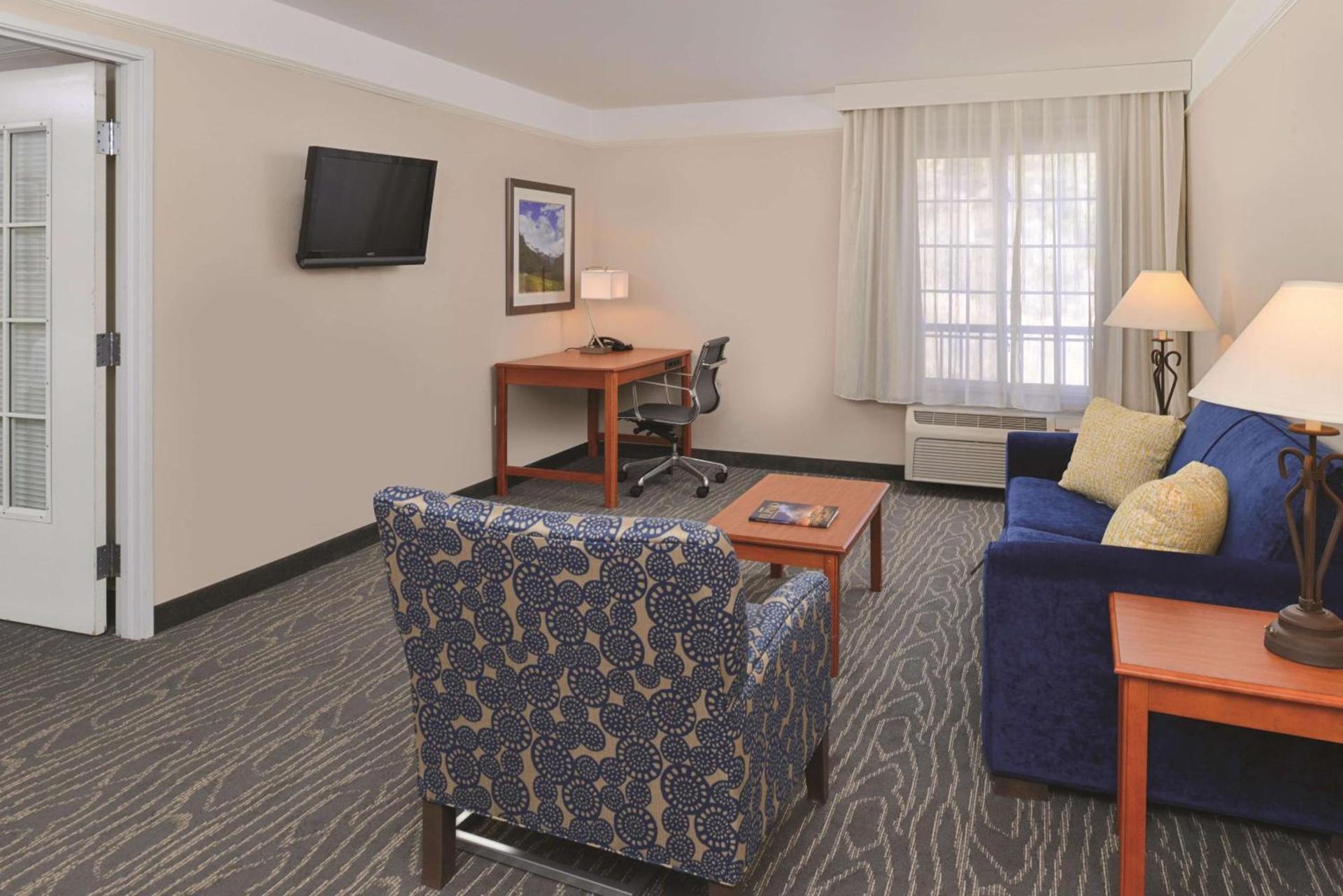 La Quinta by Wyndham Ruidoso Downs photo 8