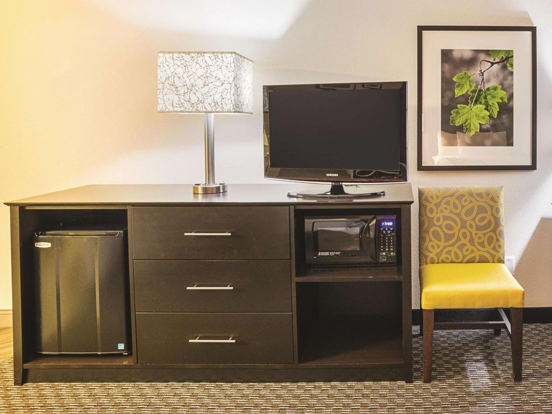 La Quinta Inn & Suites by Wyndham Phoenix Scottsdale photo 6