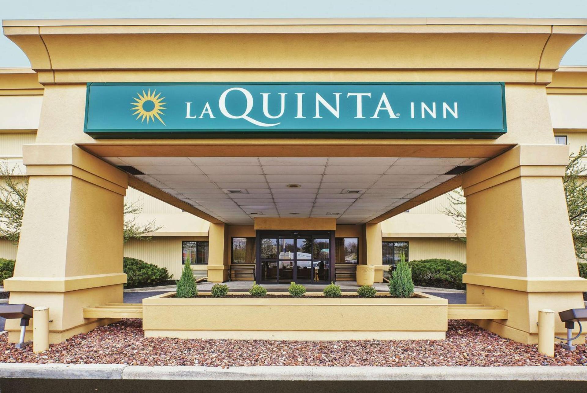 La Quinta Inn by Wyndham Toledo Perrysburg photo 2