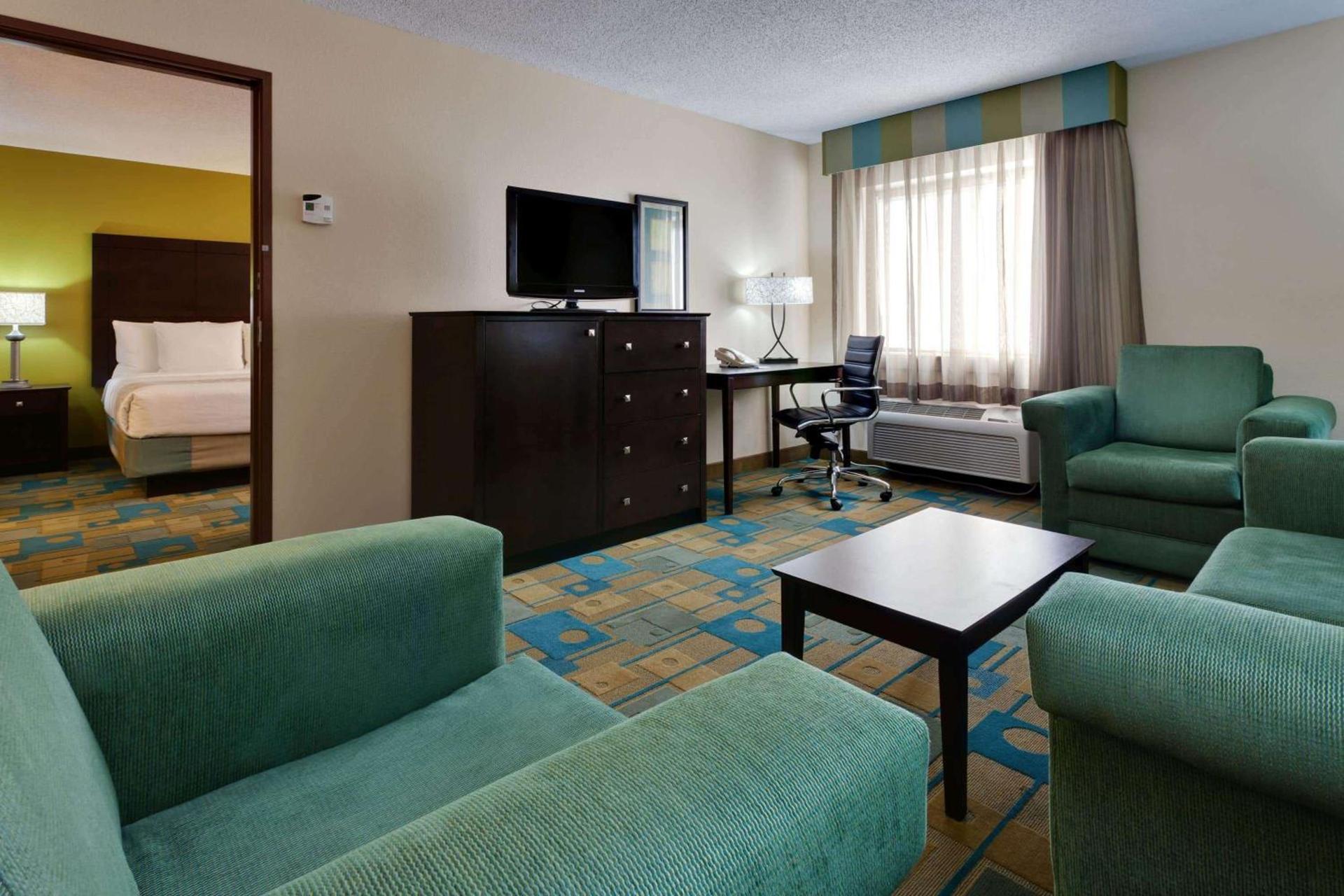 La Quinta by Wyndham Plattsburgh photo 31