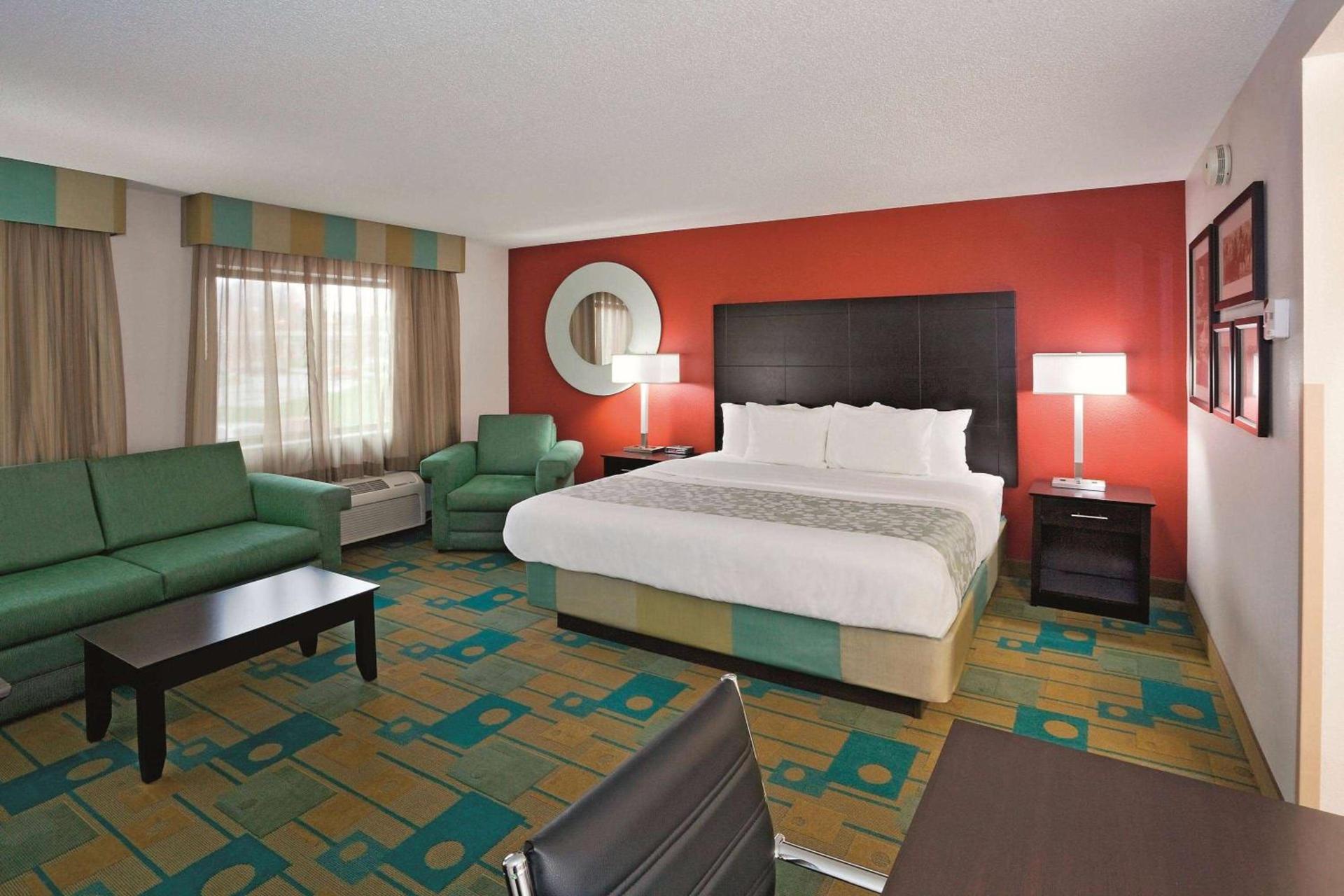 La Quinta by Wyndham Mansfield OH photo 35