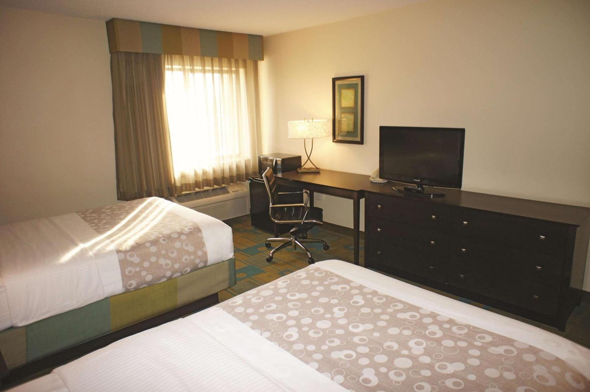 La Quinta by Wyndham Plattsburgh photo 23