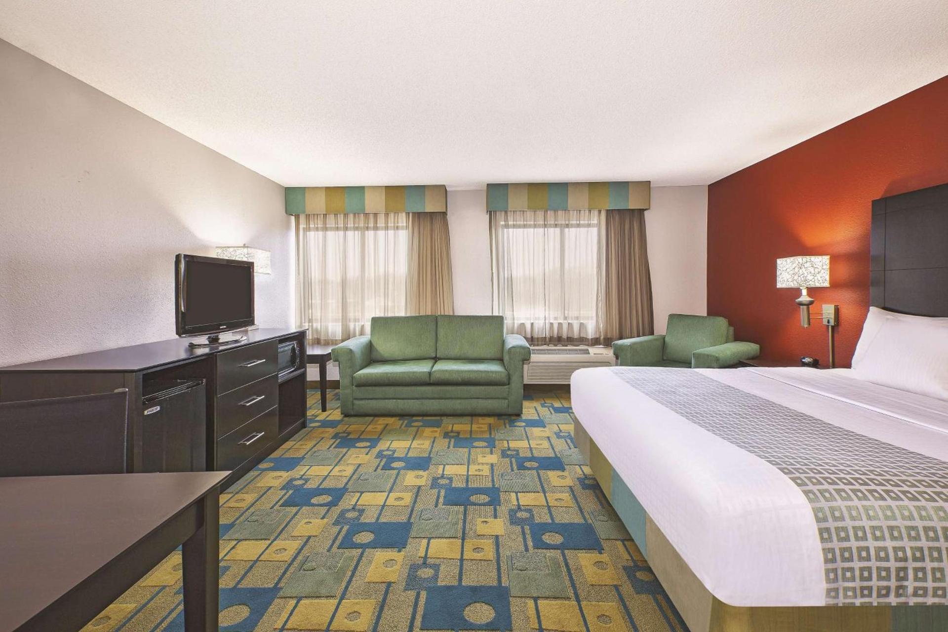 La Quinta Inn by Wyndham Toledo Perrysburg photo 5