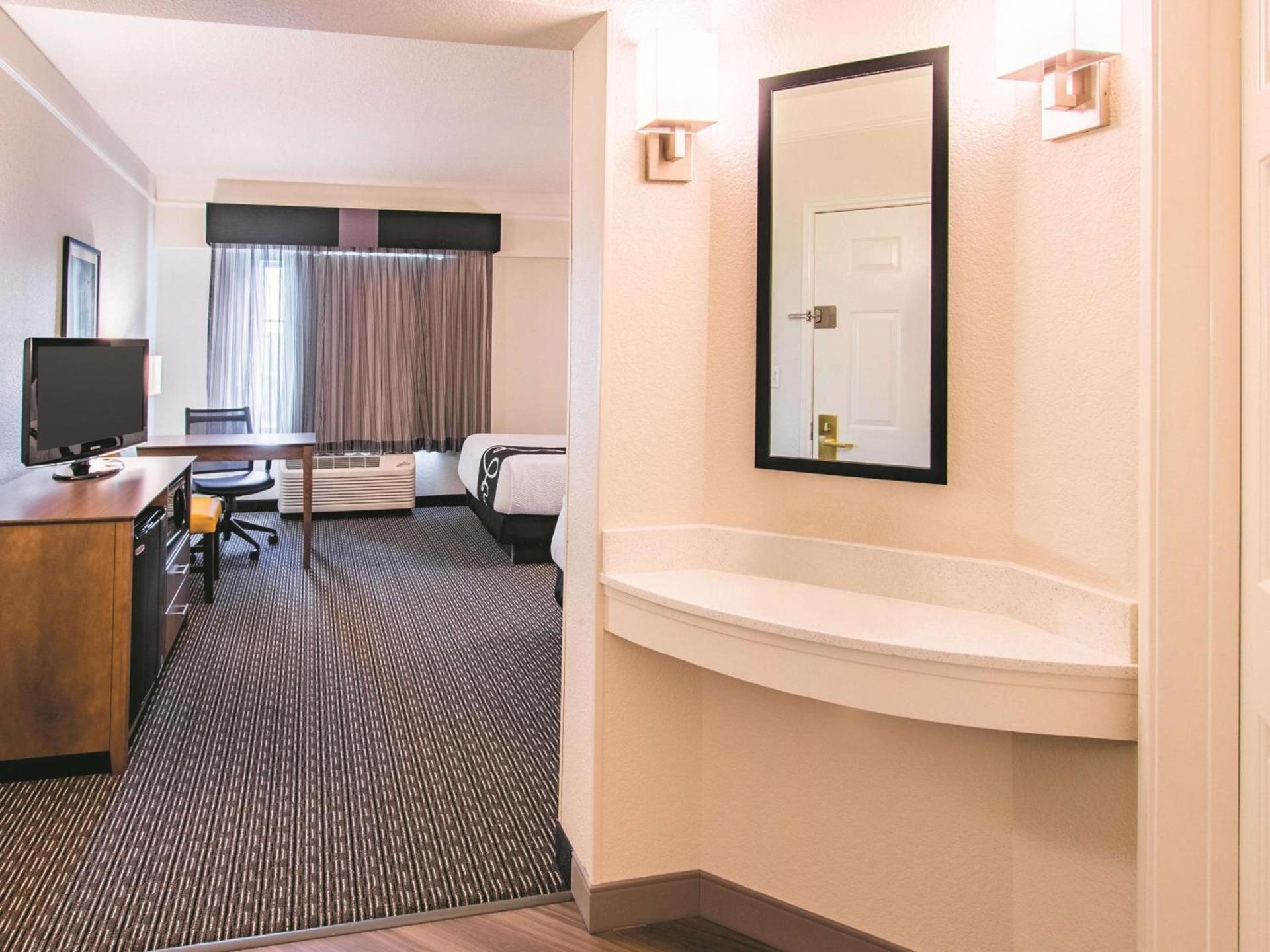 La Quinta by Wyndham Fort Worth City View photo 19