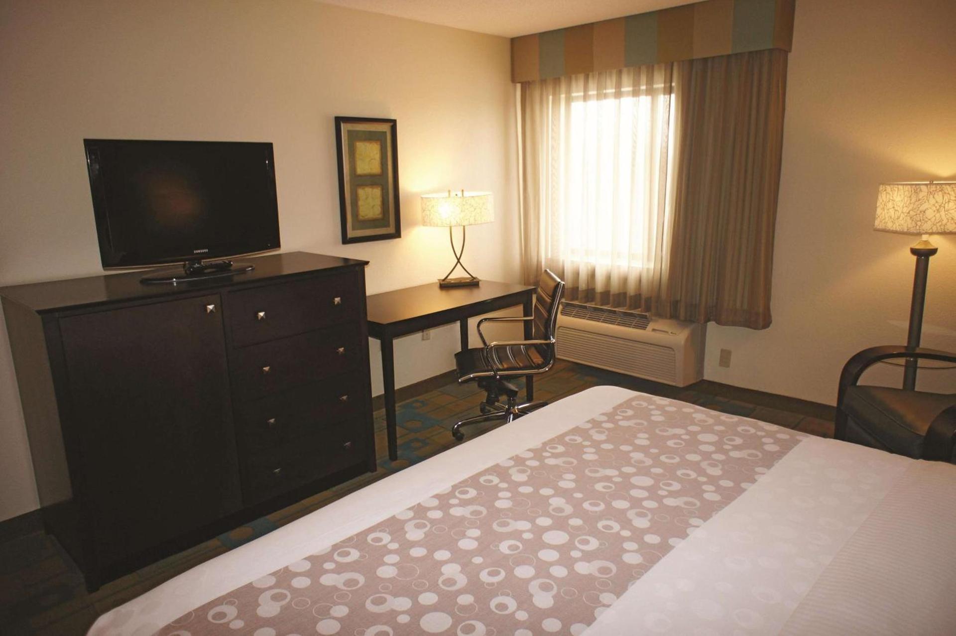 La Quinta by Wyndham Plattsburgh photo 19