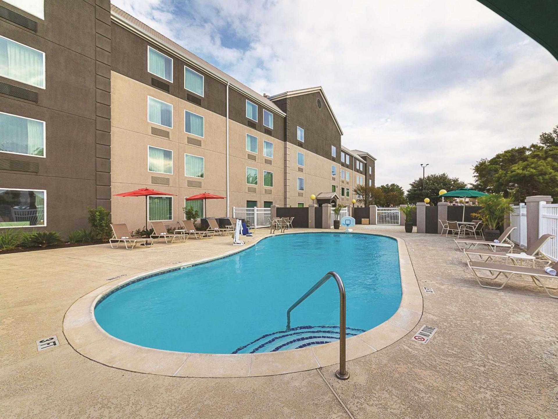 La Quinta by Wyndham Austin Round Rock photo 27