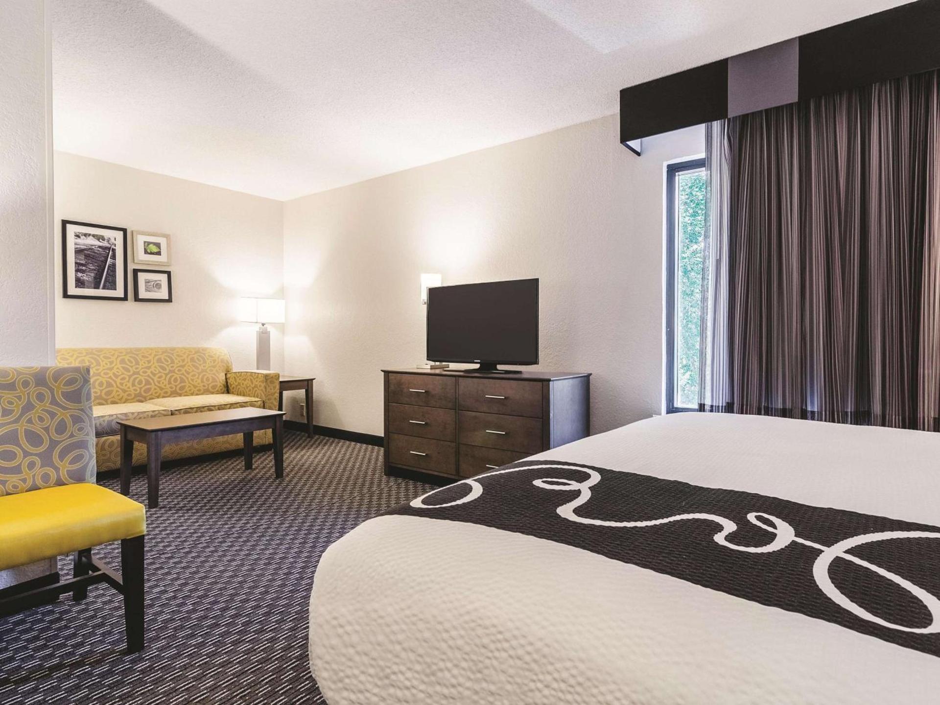 La Quinta Inn & Suites by Wyndham Myrtle Beach - N Kings Hwy photo 40