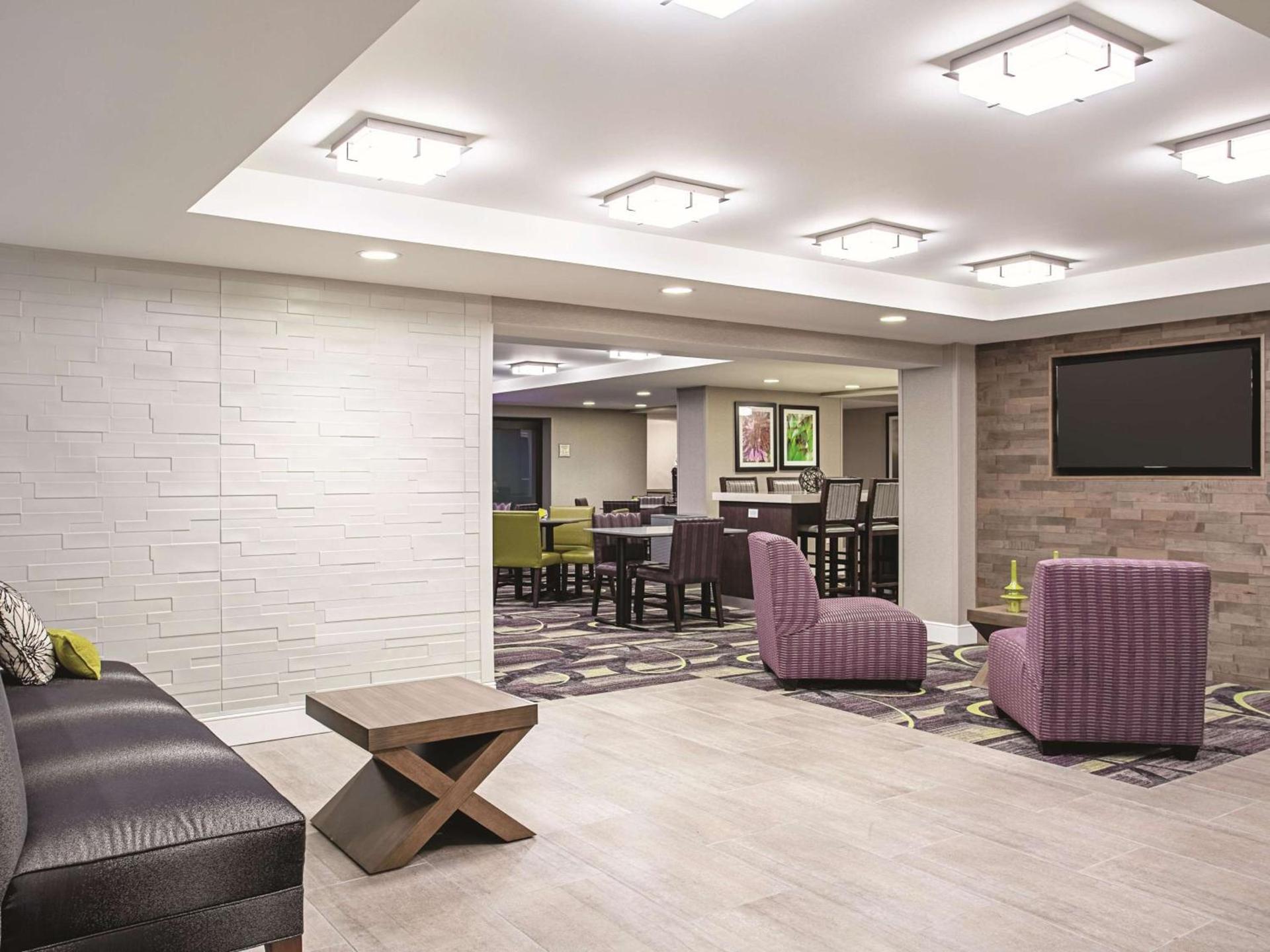 La Quinta by Wyndham Baltimore N / White Marsh photo 39