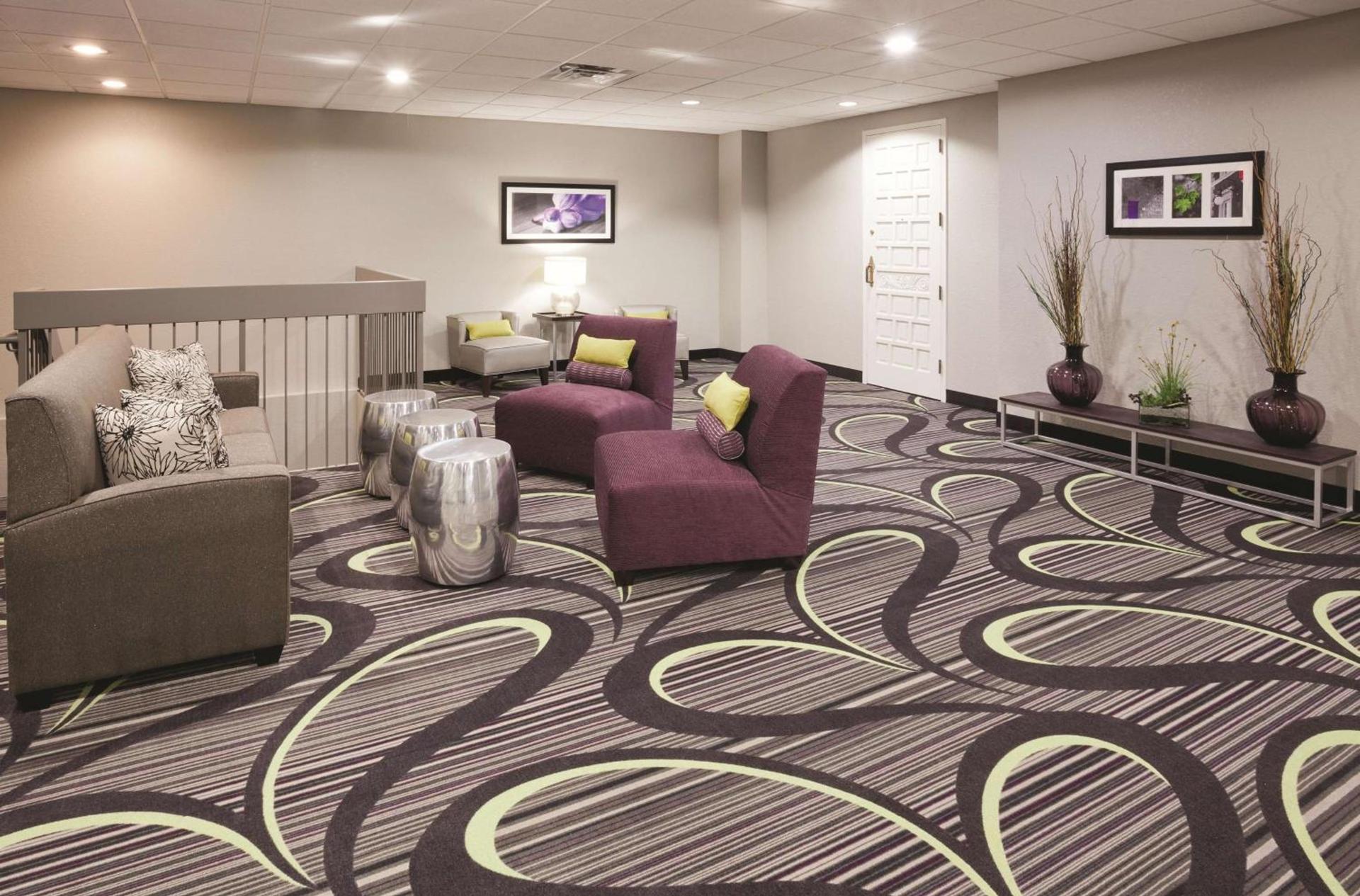 Bloom Hotel photo 10