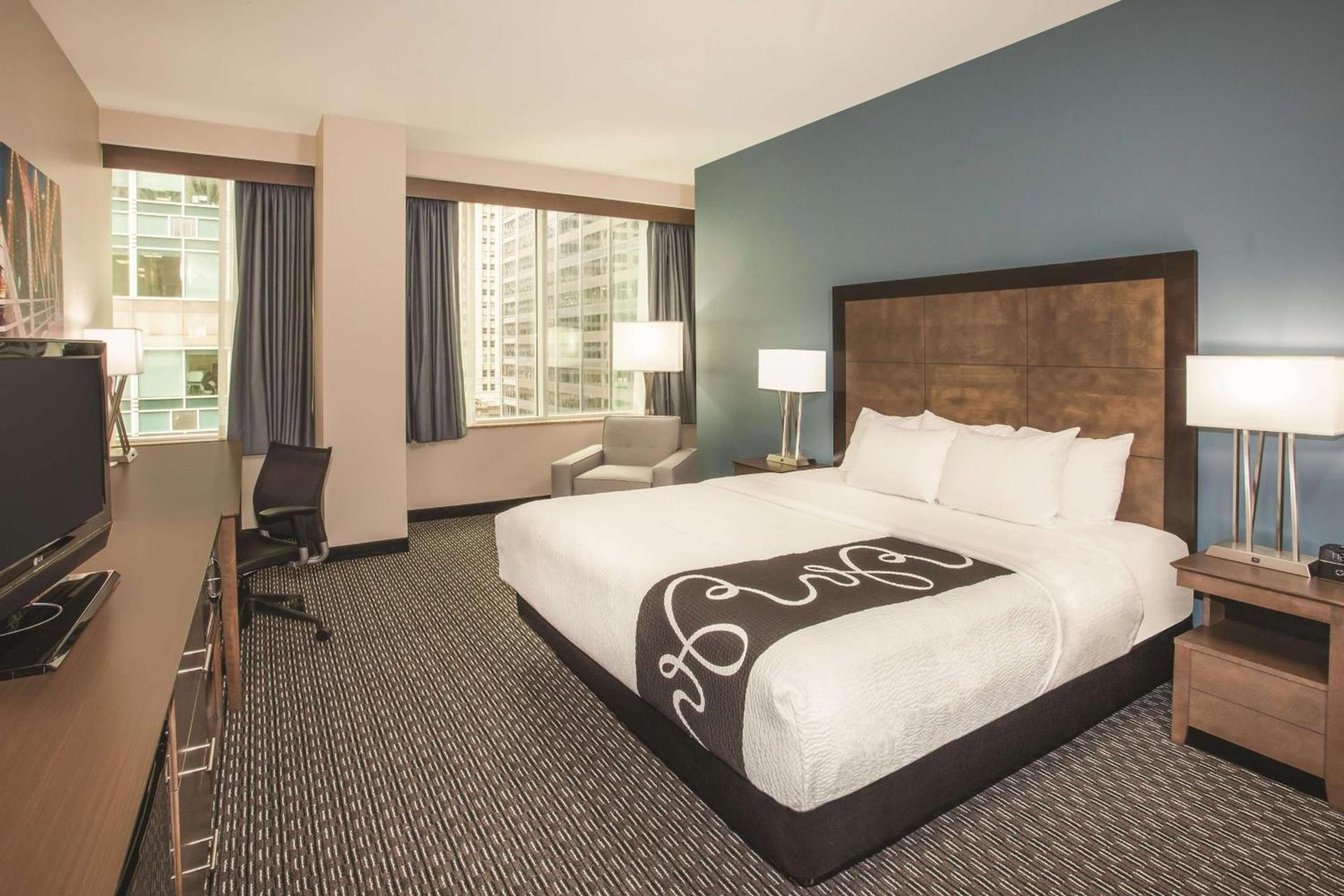 La Quinta Inn & Suites by Wyndham Chicago Downtown photo 10