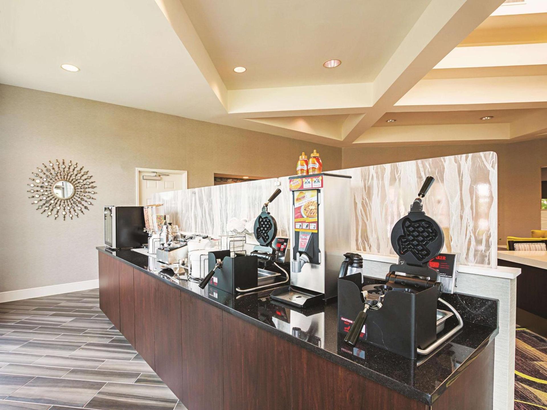 La Quinta by Wyndham Fort Worth City View photo 12