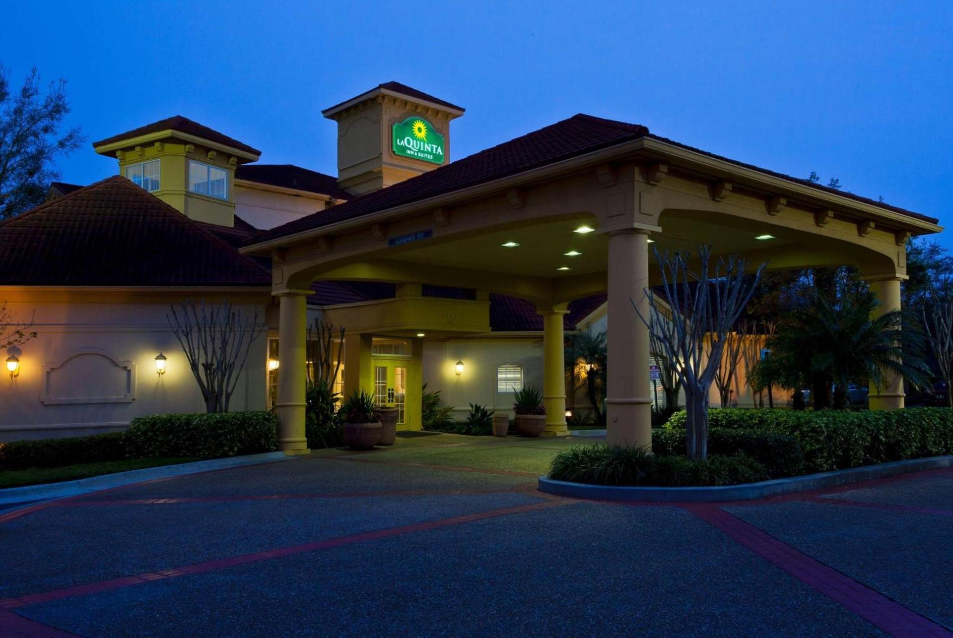 La Quinta by Wyndham USF (Near Busch Gardens) photo 2