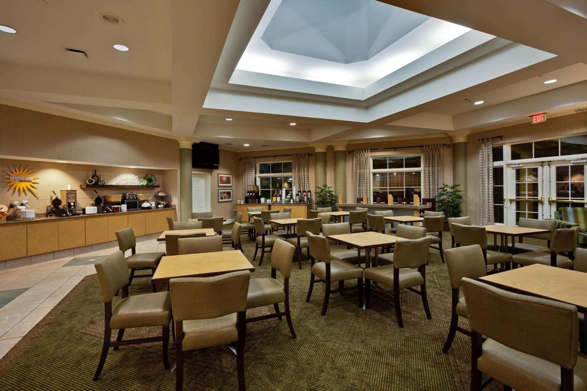 La Quinta by Wyndham USF (Near Busch Gardens) photo 43