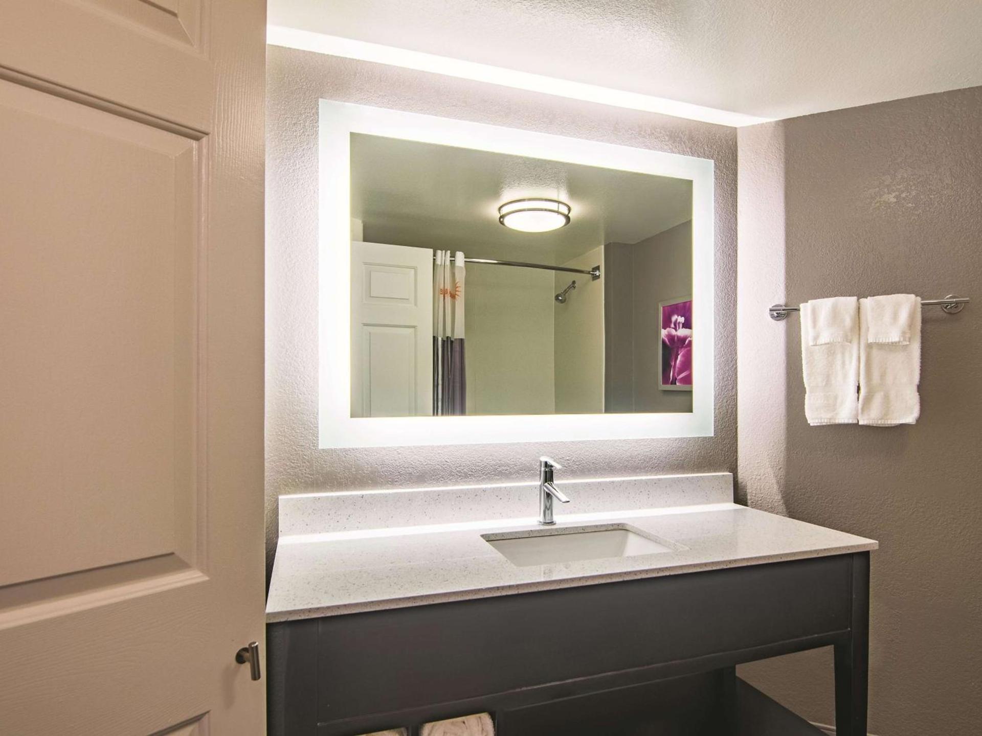 La Quinta by Wyndham Oklahoma City Norman photo 19