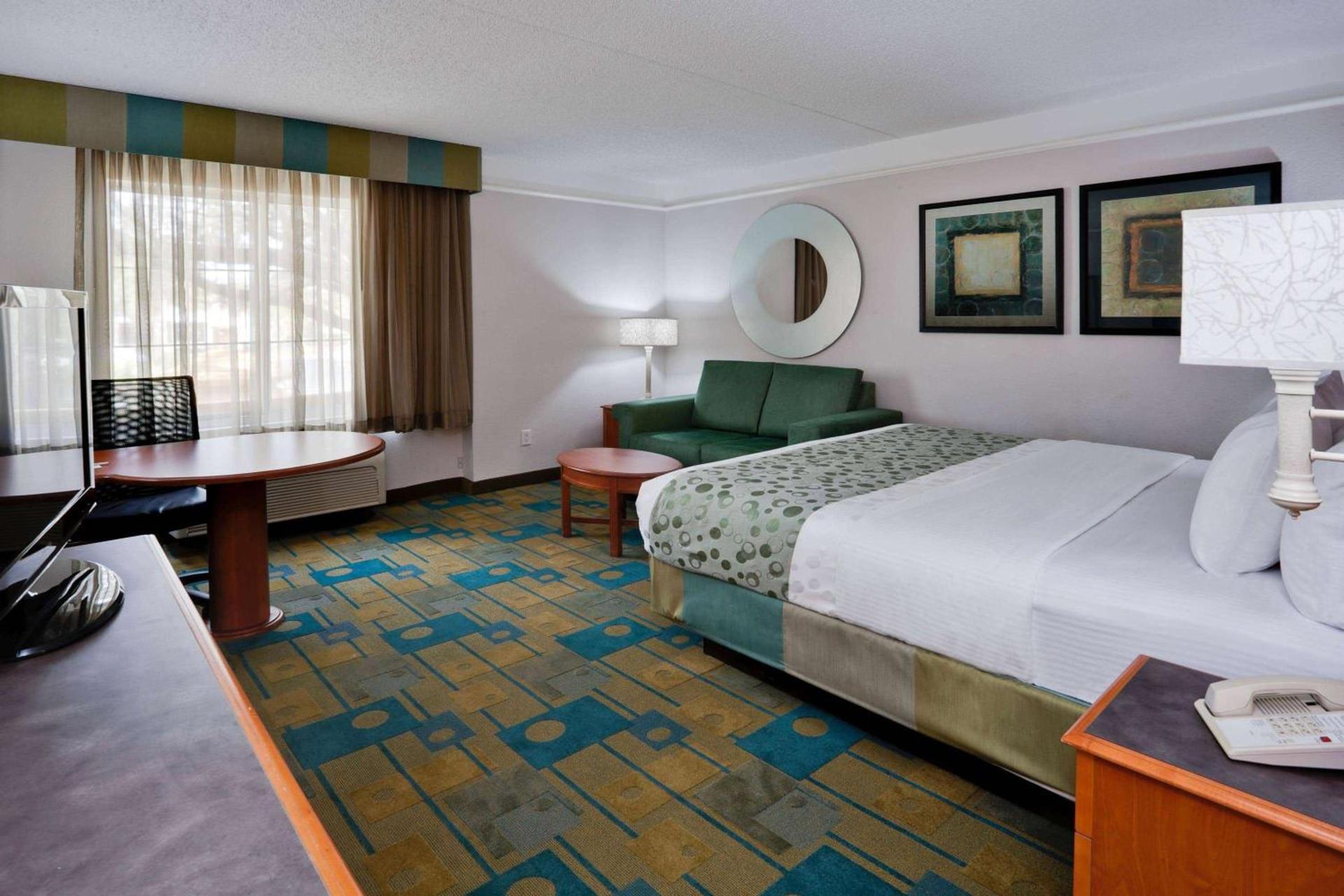 La Quinta by Wyndham USF (Near Busch Gardens) photo 15