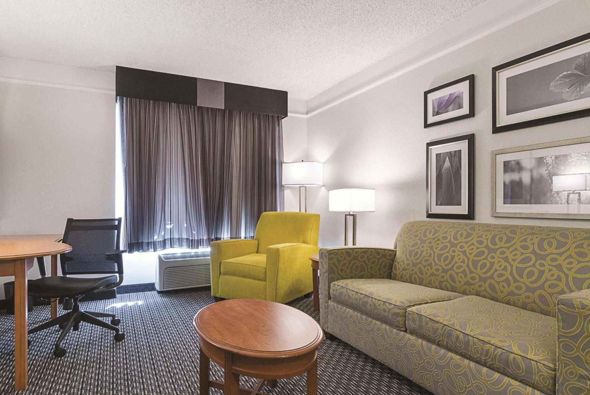 La Quinta by Wyndham Phoenix Mesa West photo 35