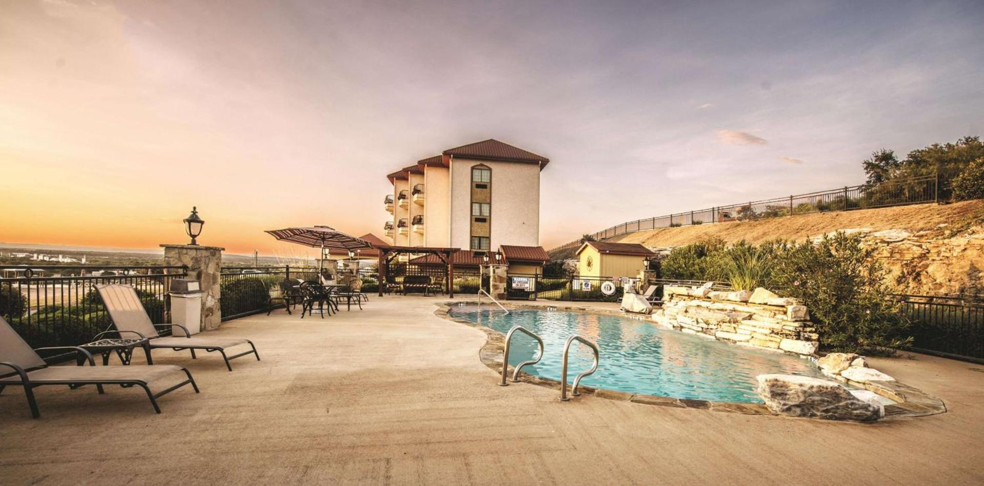 La Quinta by Wyndham Marble Falls photo 73