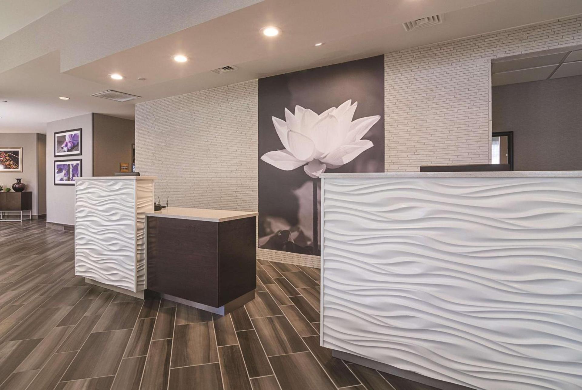 La Quinta by Wyndham Phoenix Mesa West photo 10