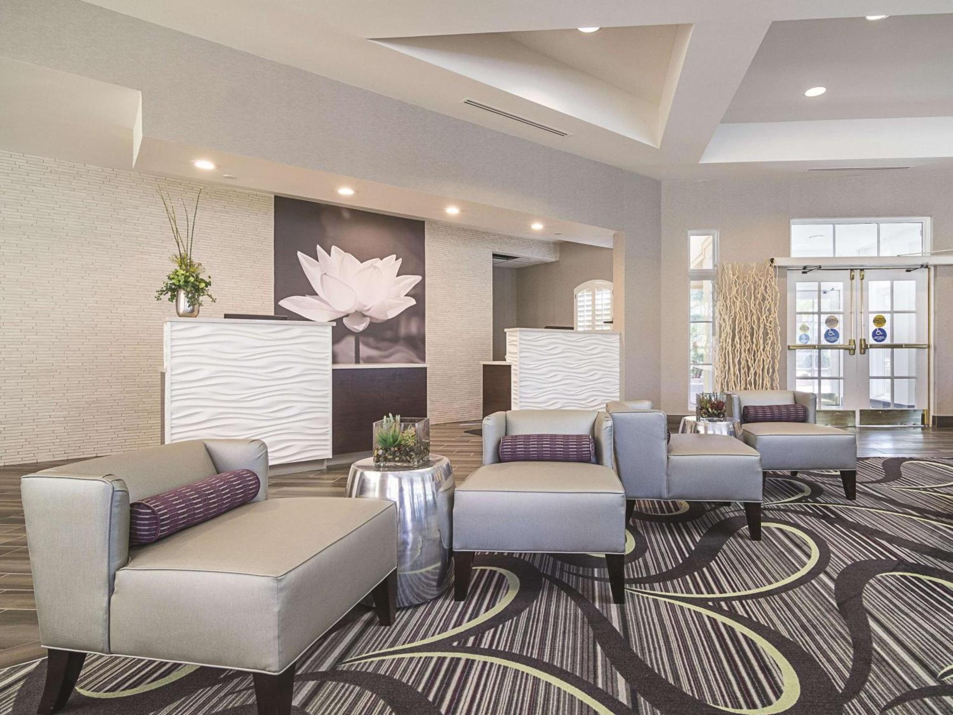 La Quinta by Wyndham Phoenix Mesa West photo 12
