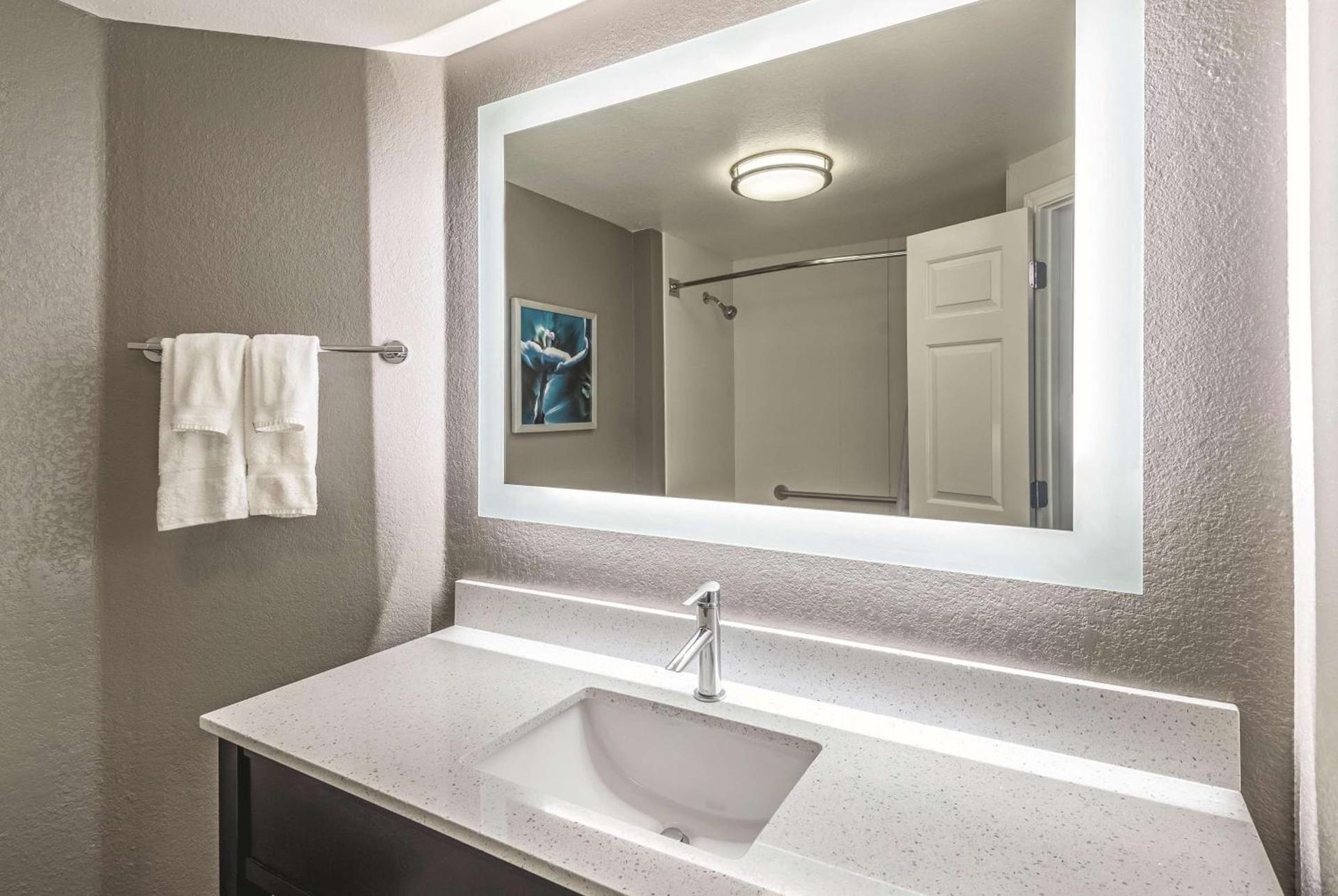 La Quinta by Wyndham Orlando Lake Mary photo 3
