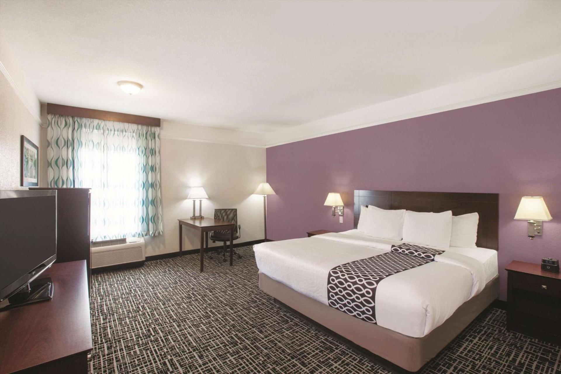 La Quinta by Wyndham Mansfield TX photo 23