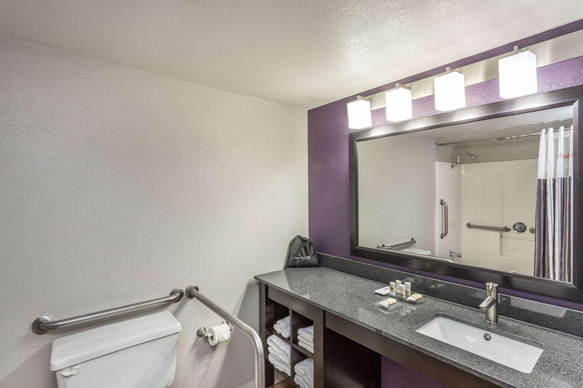 La Quinta by Wyndham Orlando Universal area - Free Shuttle to Universal photo 13