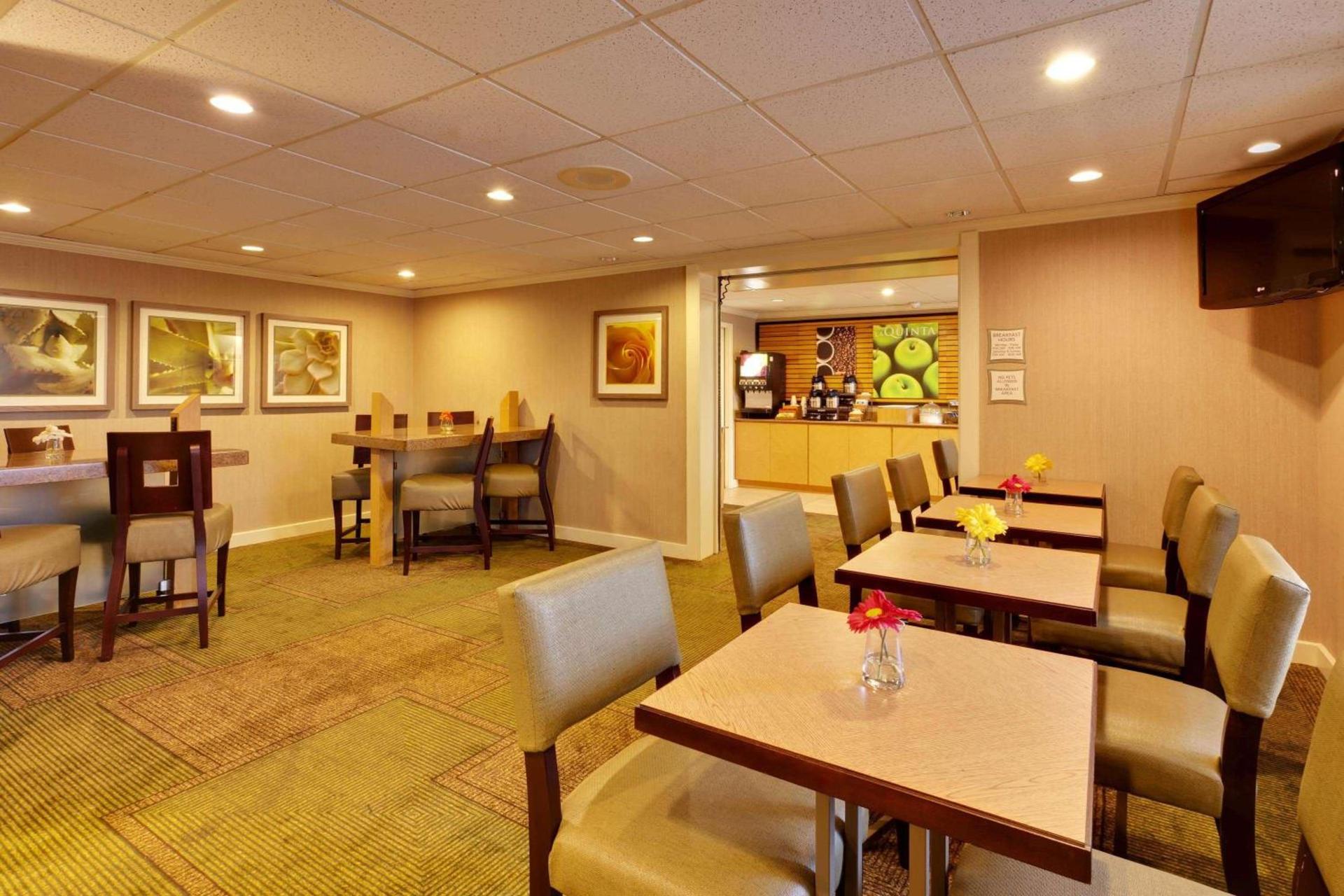 La Quinta by Wyndham Plattsburgh photo 15
