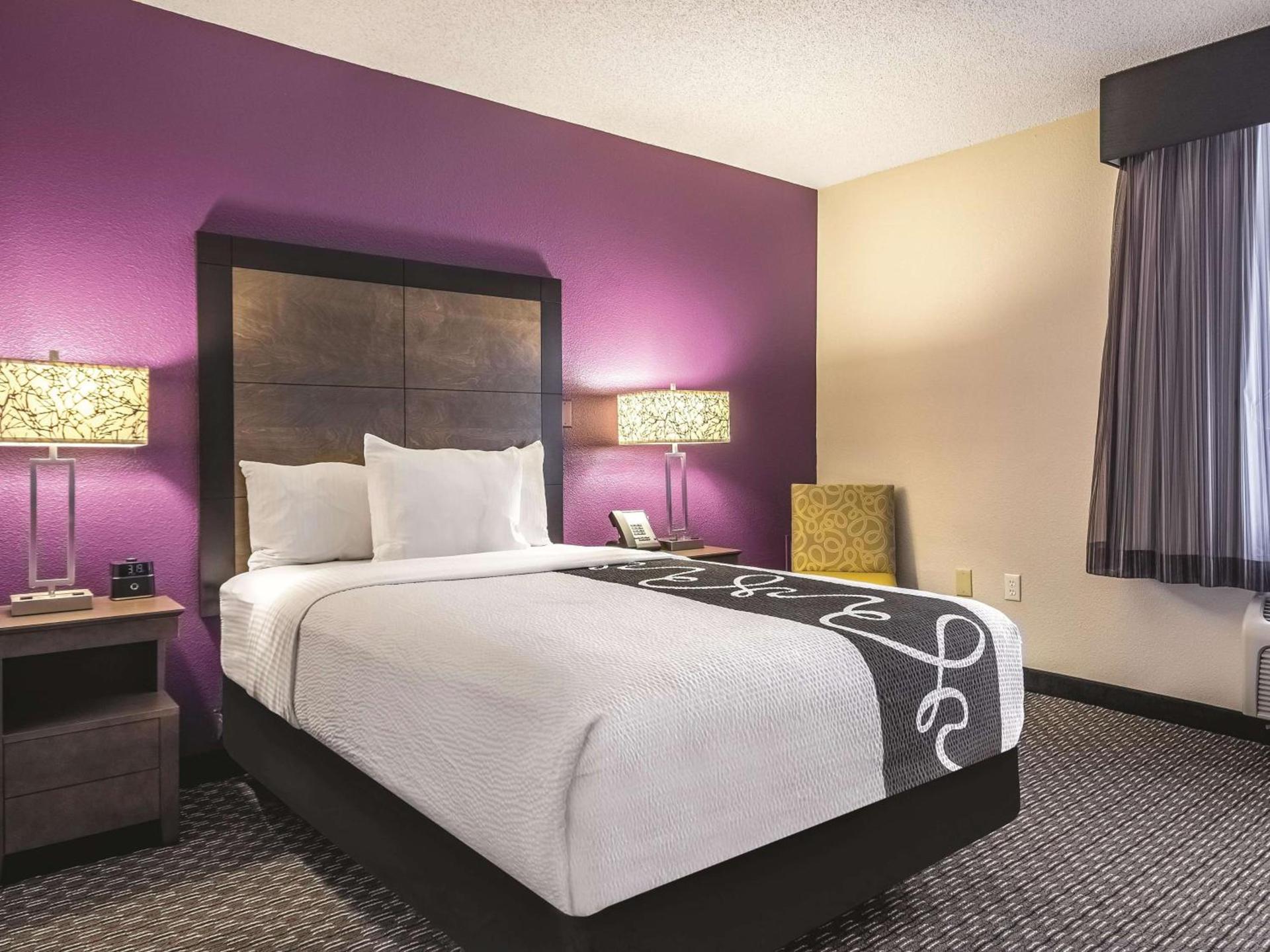 La Quinta by Wyndham Hartford Bradley Airport photo 11