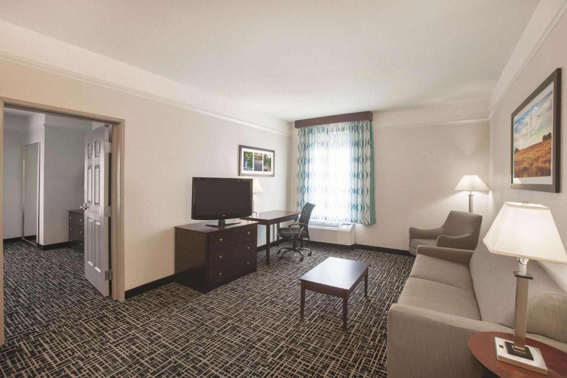La Quinta by Wyndham Mansfield TX photo 20