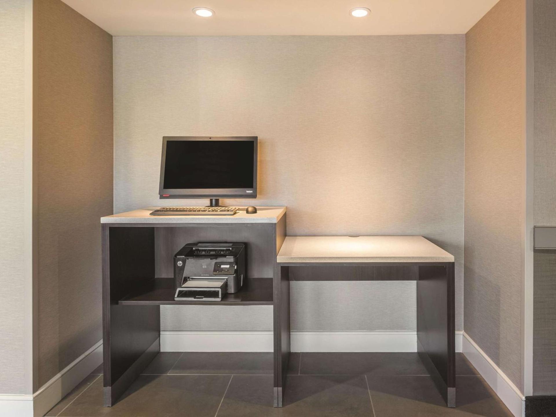 La Quinta by Wyndham Atlanta Midtown - Buckhead photo 38