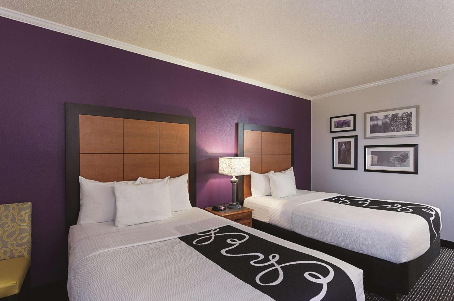 La Quinta by Wyndham Baton Rouge Siegen Lane photo 34