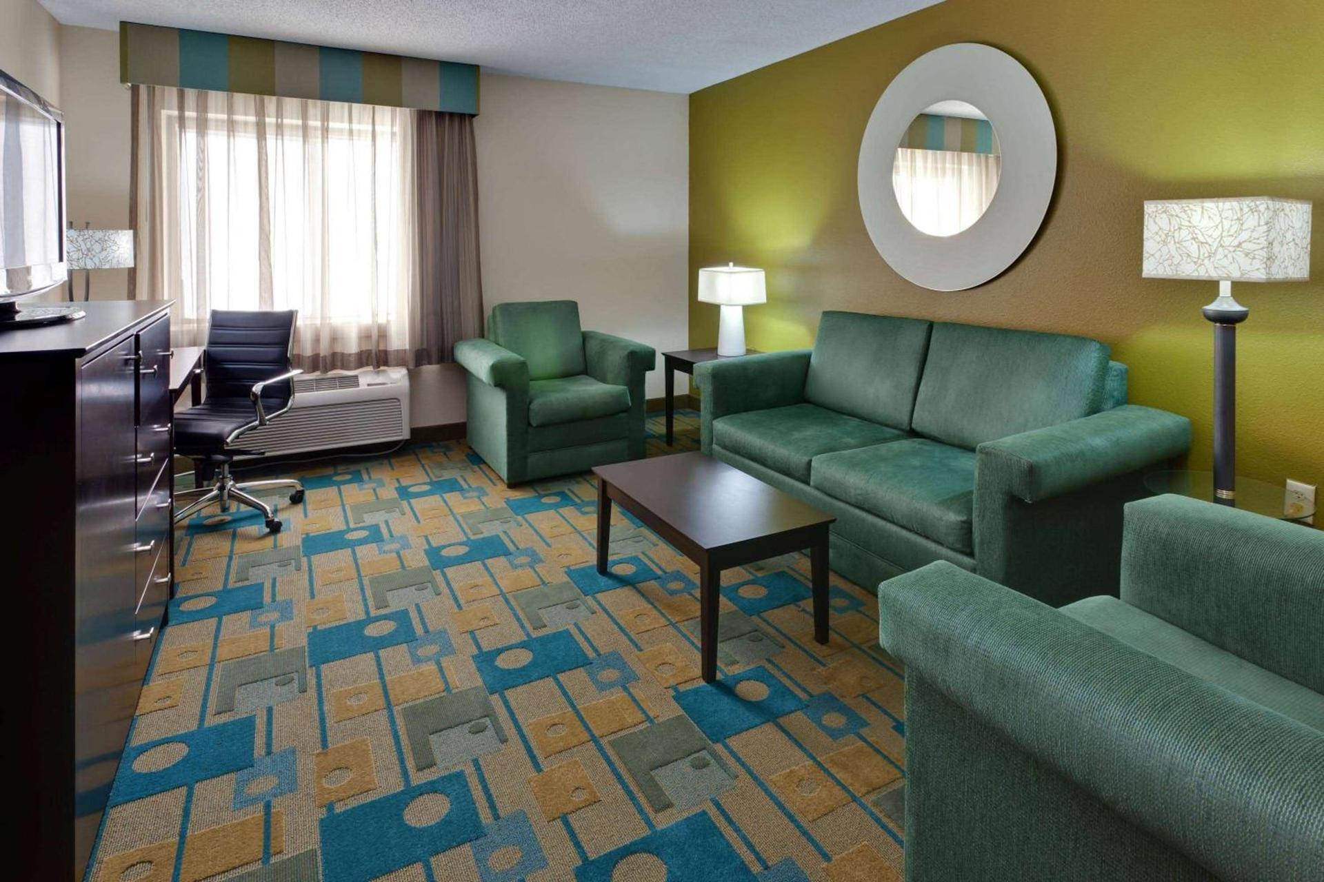 La Quinta by Wyndham Plattsburgh photo 12