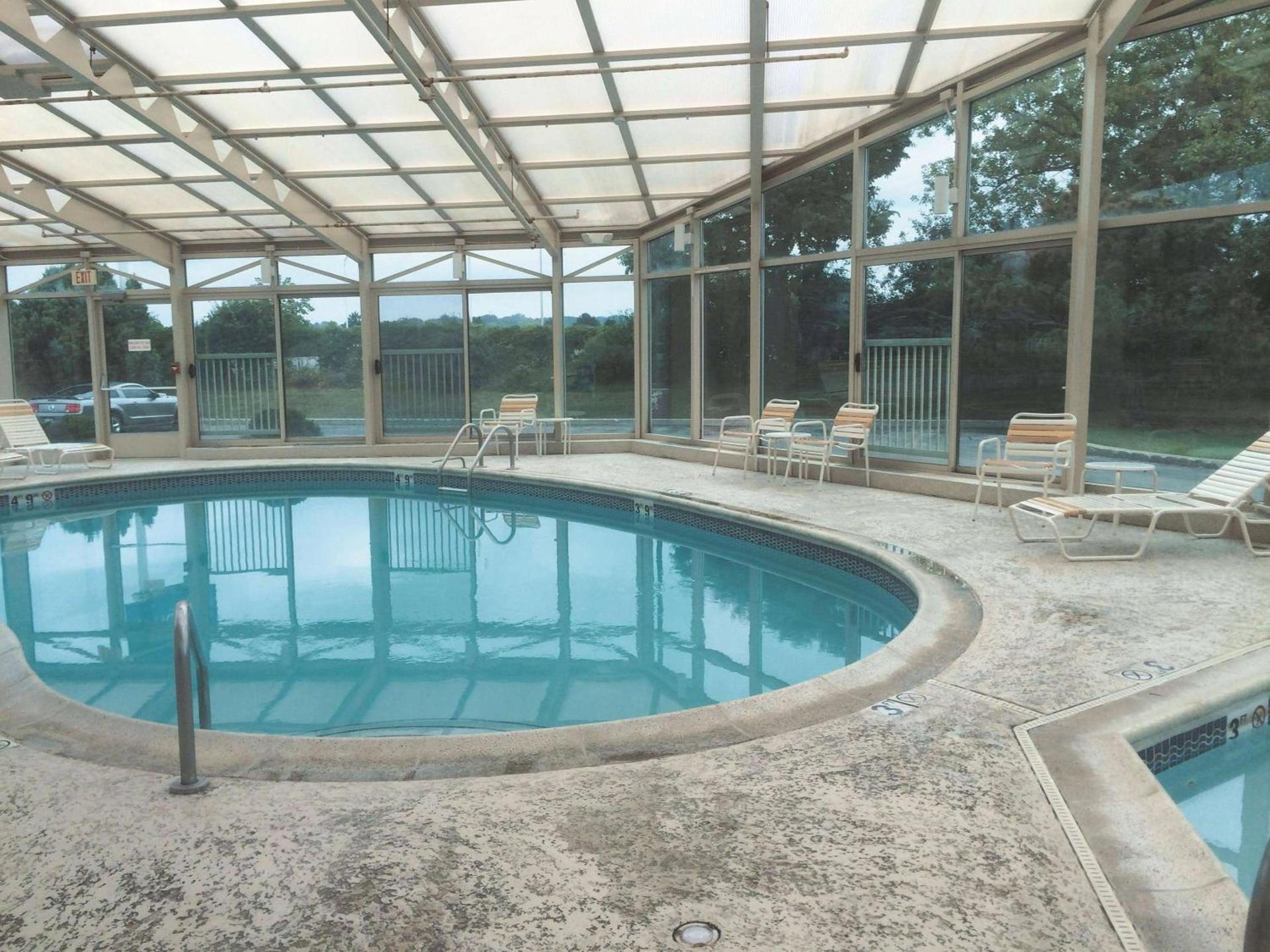 La Quinta by Wyndham Chicago Gurnee photo 10
