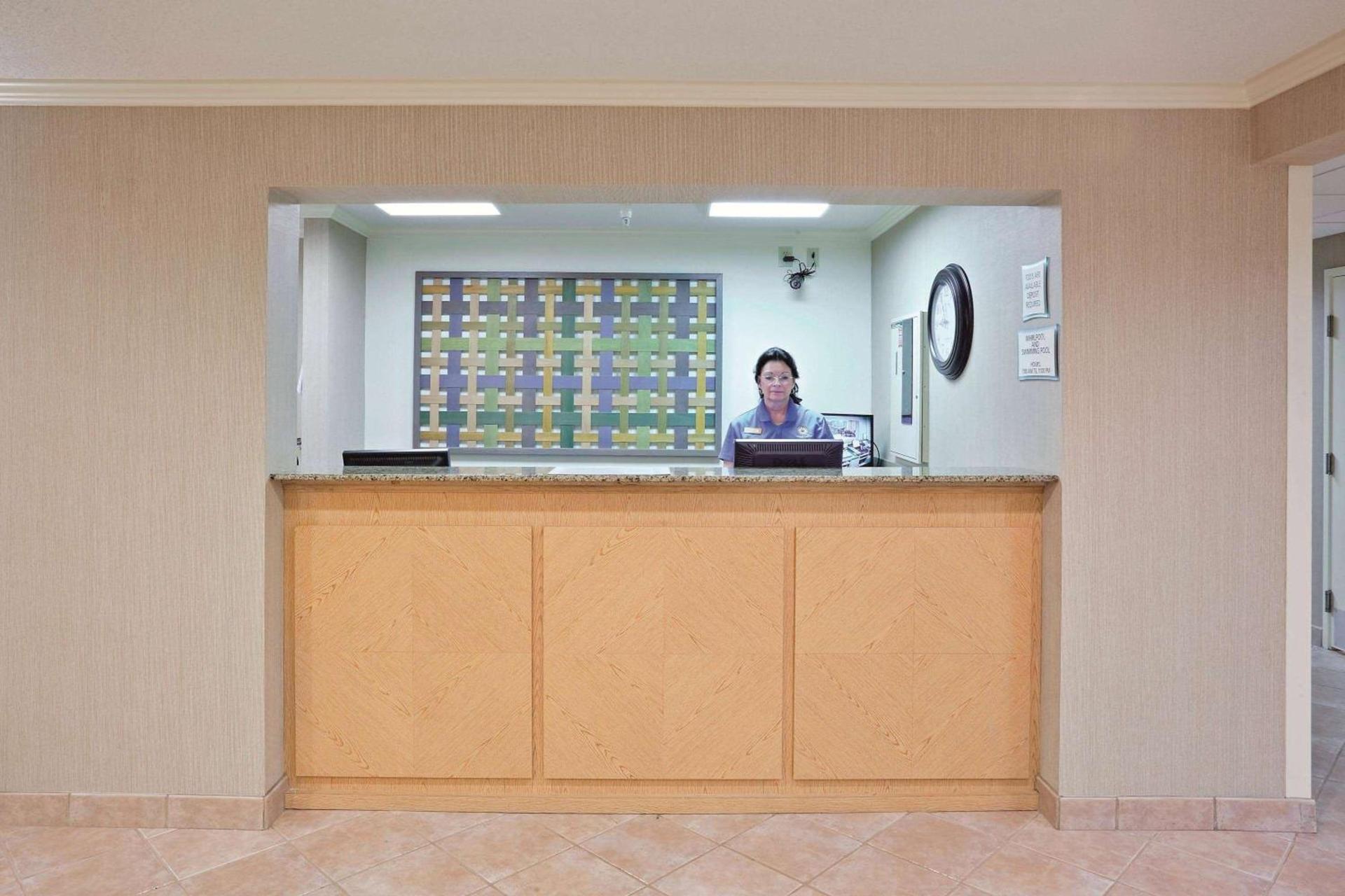La Quinta by Wyndham Mansfield OH photo 7