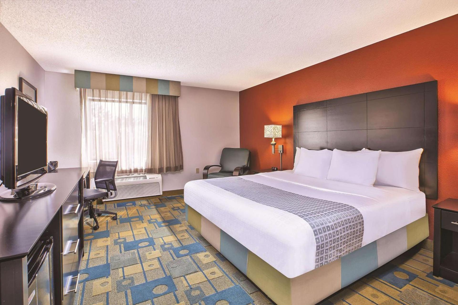 La Quinta Inn by Wyndham Toledo Perrysburg photo 21