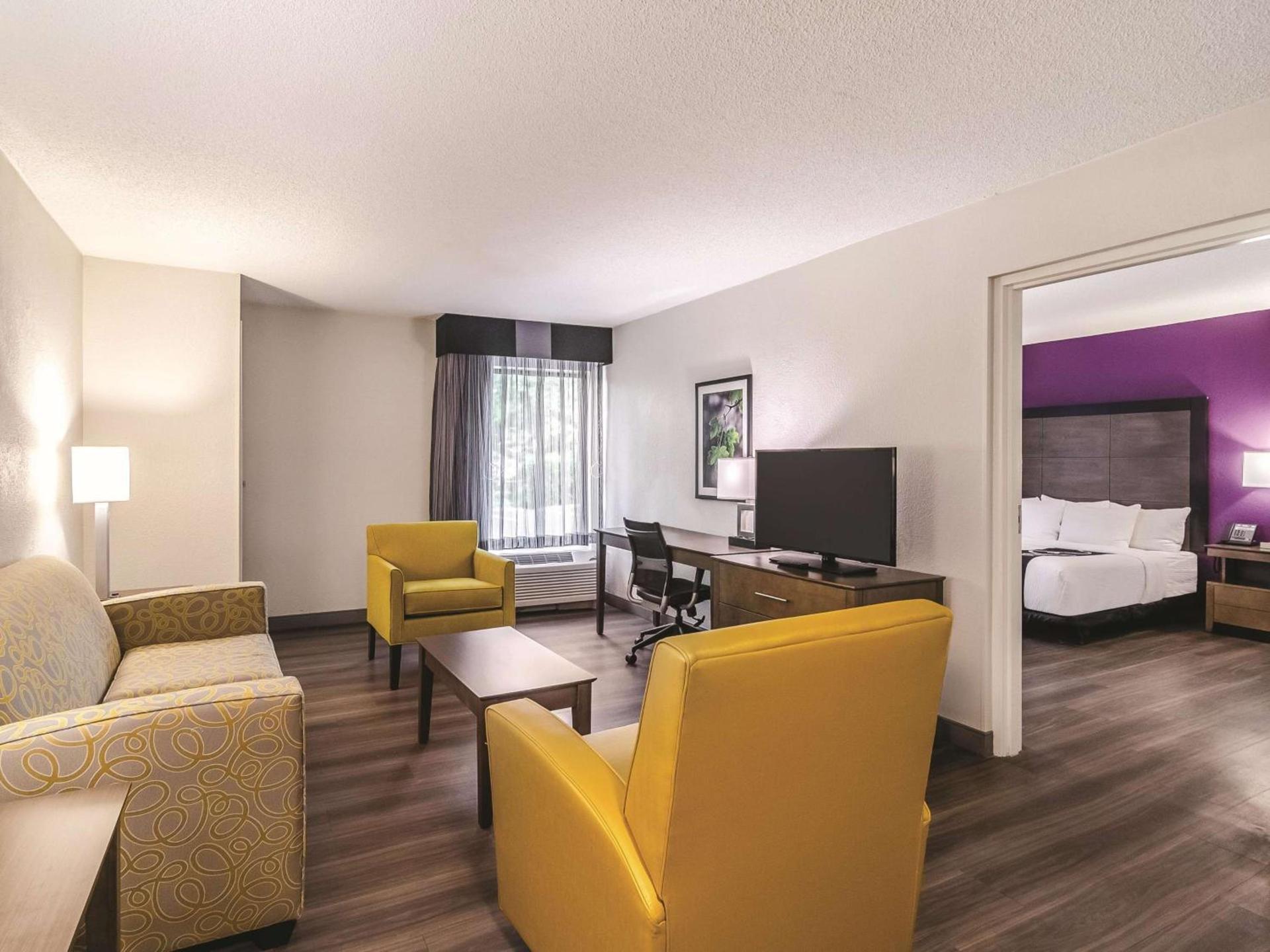 La Quinta Inn & Suites by Wyndham Myrtle Beach - N Kings Hwy photo 44