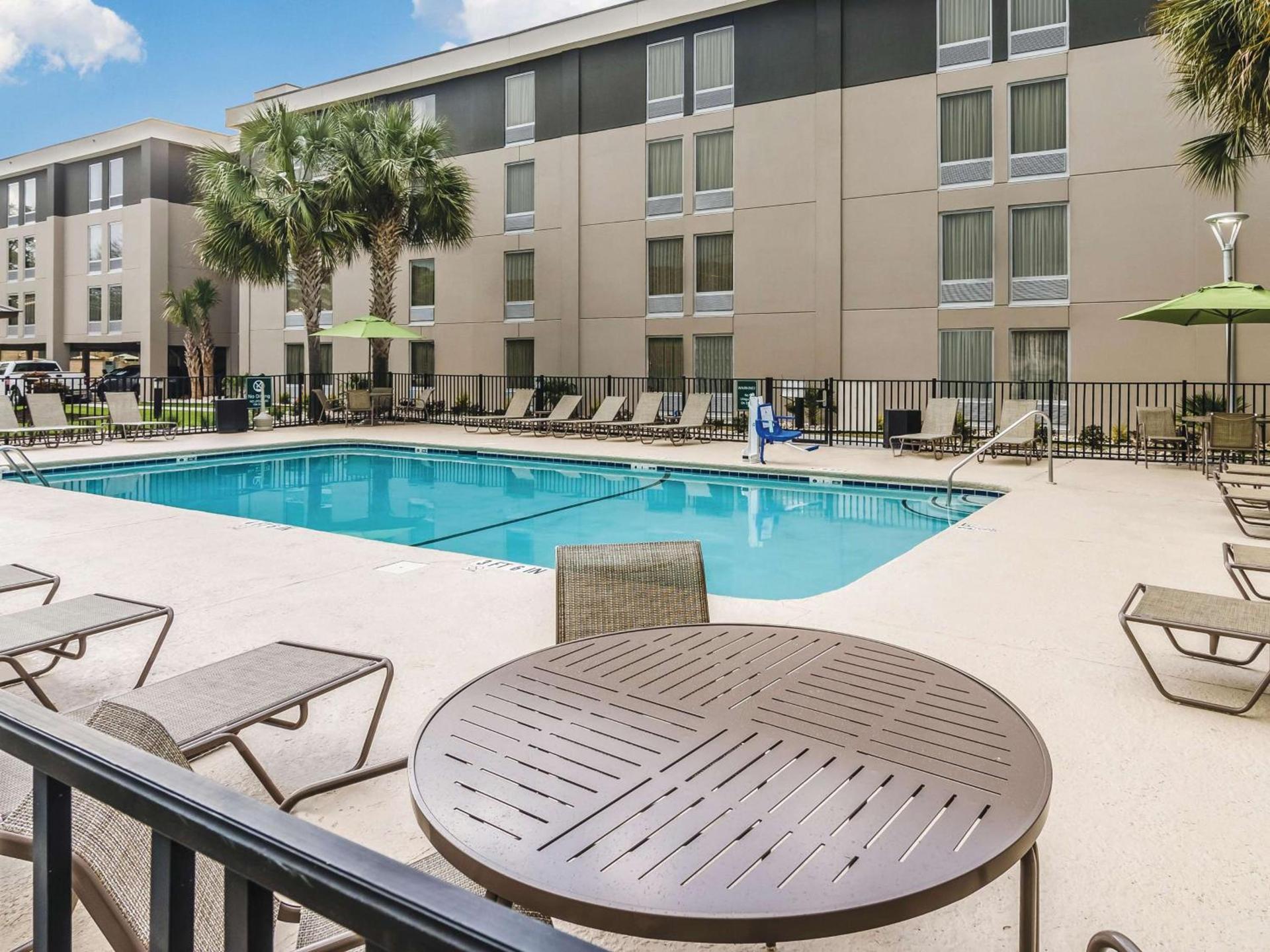 La Quinta Inn & Suites by Wyndham Myrtle Beach - N Kings Hwy photo 9
